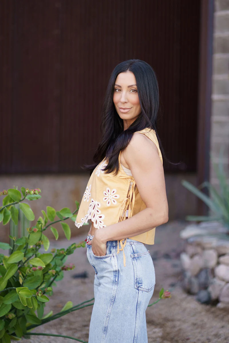 Sundaze Eyelet Top | Izzy and Ivy Boutique