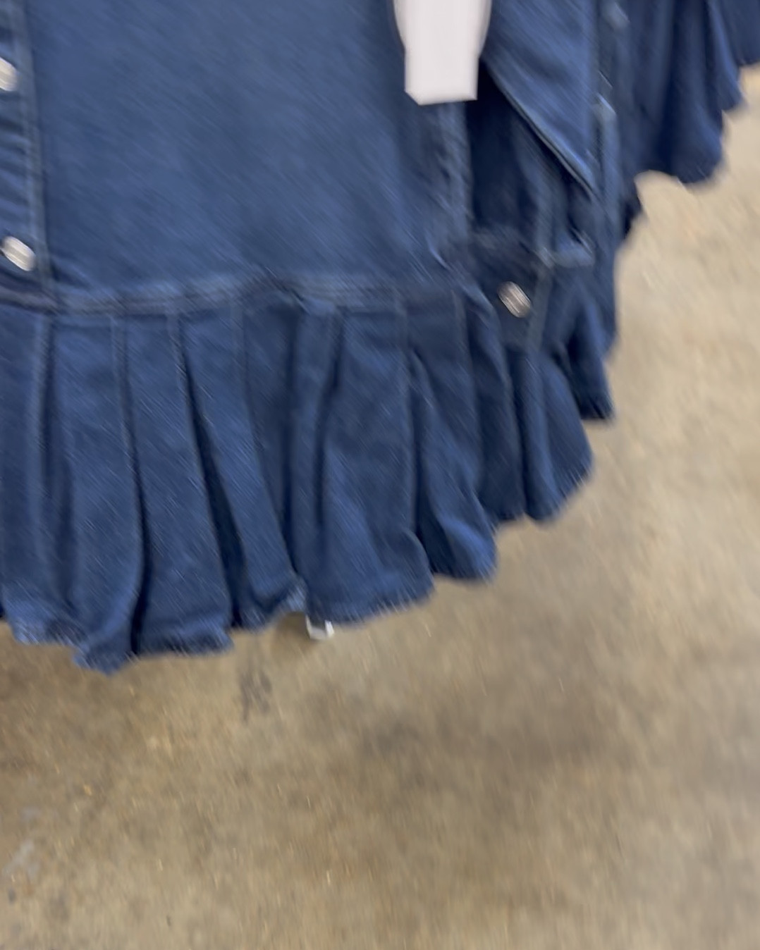 OMG! I’m obsessed! We love a pleated moment and this denim is such great quality! 💙

#LTKgrwm #LTKValentine #LTKootd