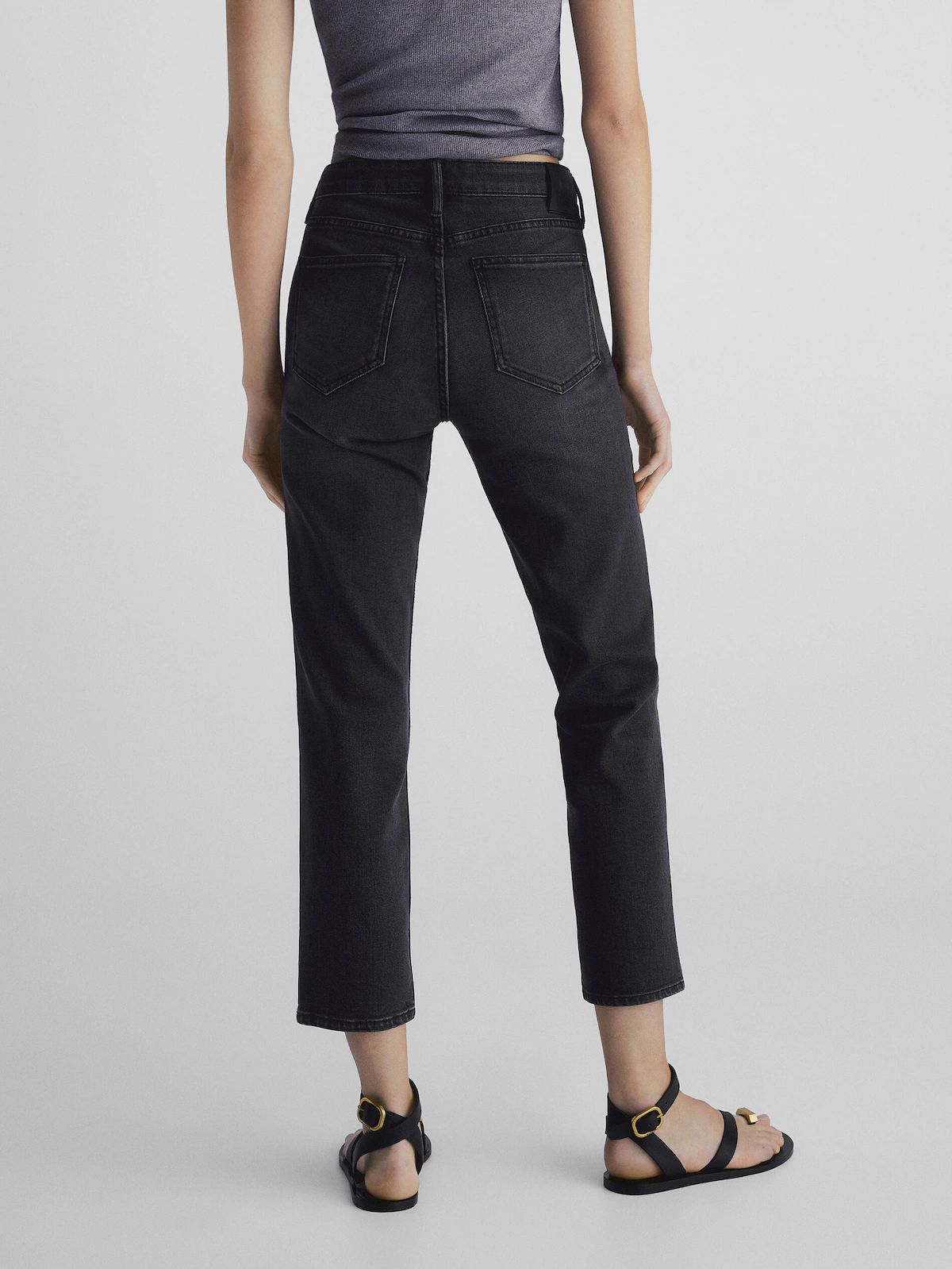 Slim-Cropped-Jeans mit halbhohem Bund | Massimo Dutti DE