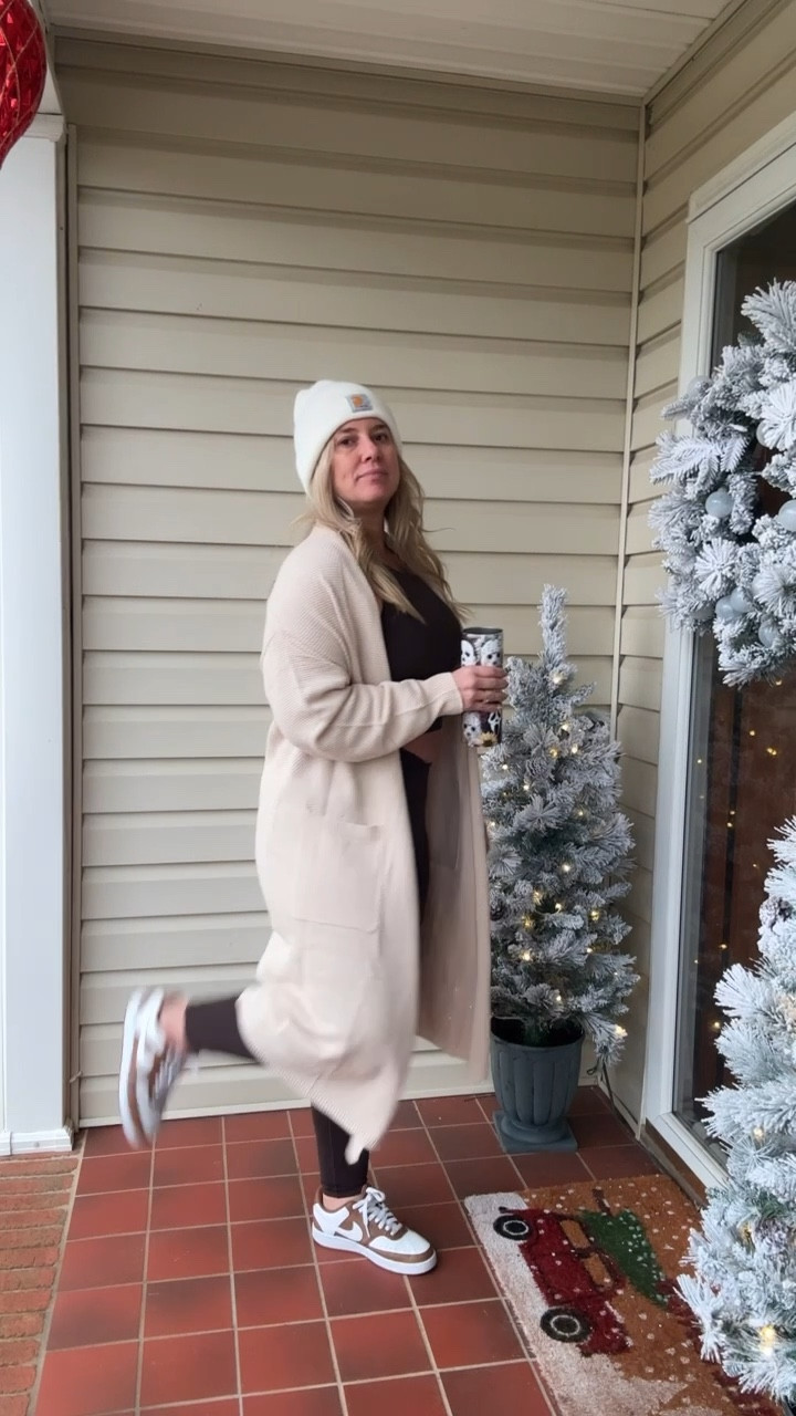 Love this set from Aerie! Running errands but make it cute and comfy!
Leggings: medium 
Top: large
Cardigan: large

#LTKFindsUnder100 #LTKStyleTip #LTKActive