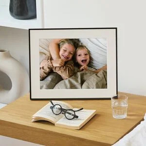 Walden 15" | Aura's largest, wall-worthy HD digital picture frame | Aura Frames