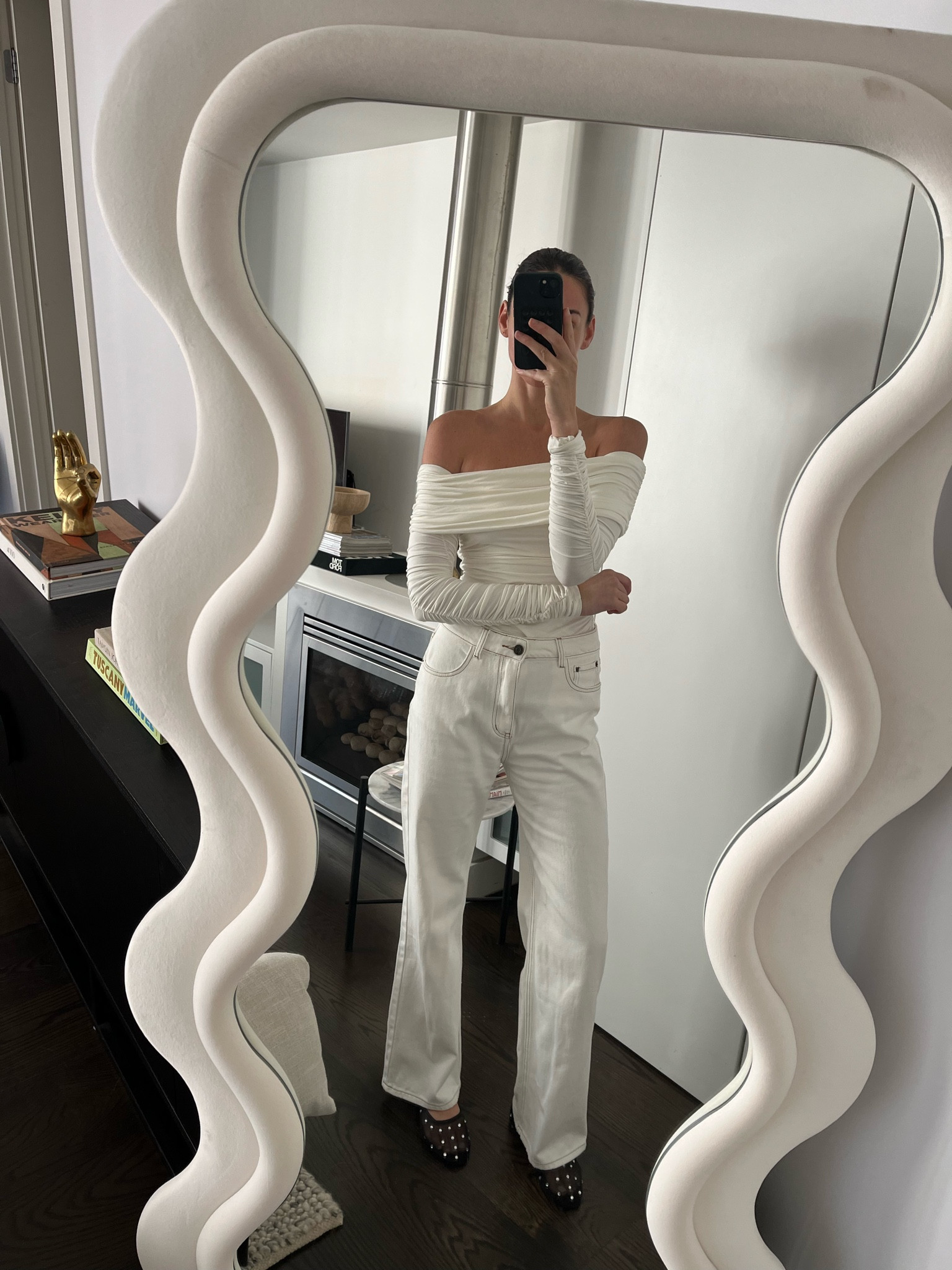 Ways to wear white denim: style back with a white top for a tonal look with a contrast shoe. 

#LTKaustralia #LTKwinter #LTKstyletip