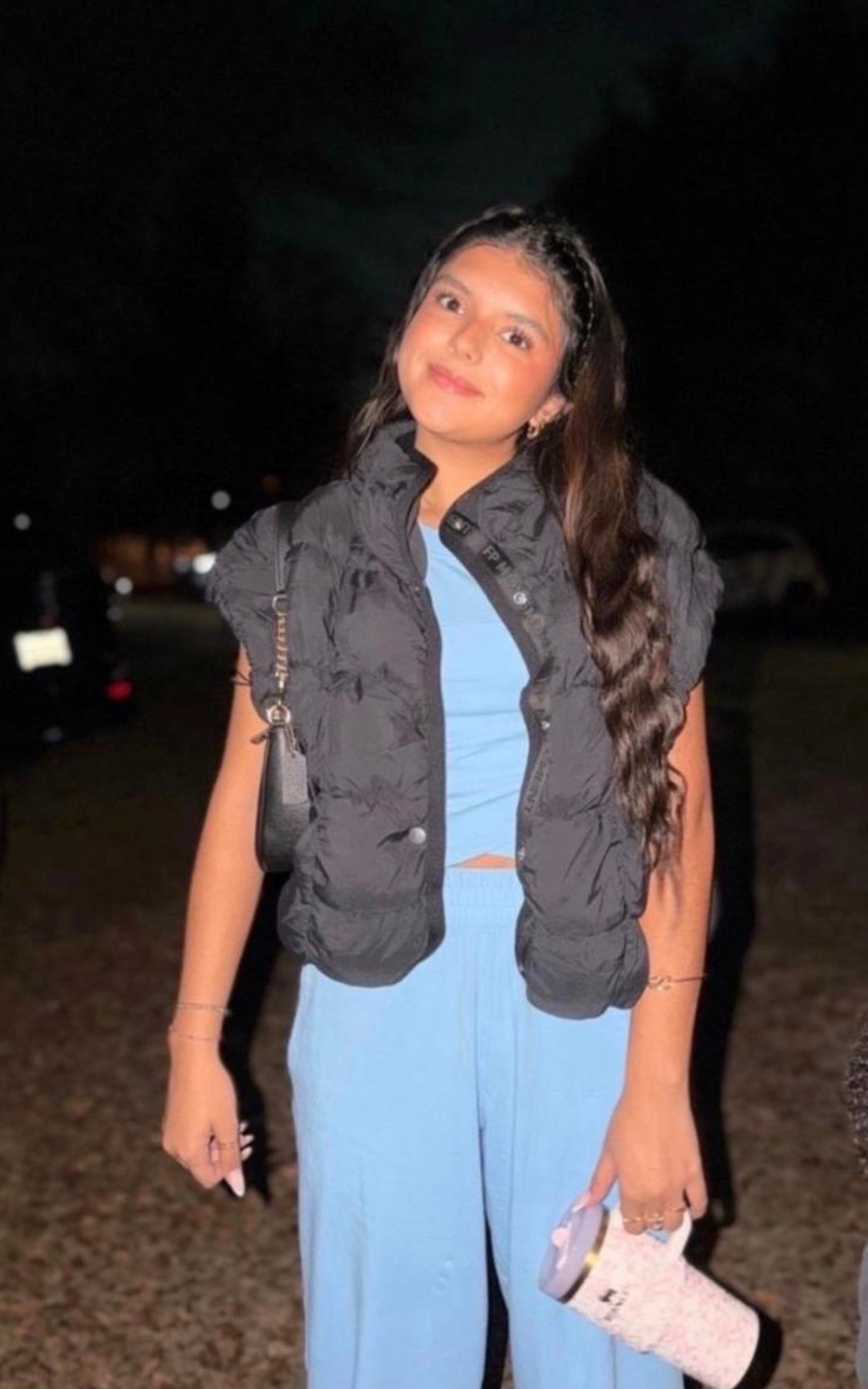 Comfy layers for those in-between weather nights 🖤 Loving how the black puffer vest adds the perfect contrast to this soft blue matching set.

#CasualStyle #PufferVest #MatchingSet

#LTKdayinmylife #LTKootd #LTKstorytime