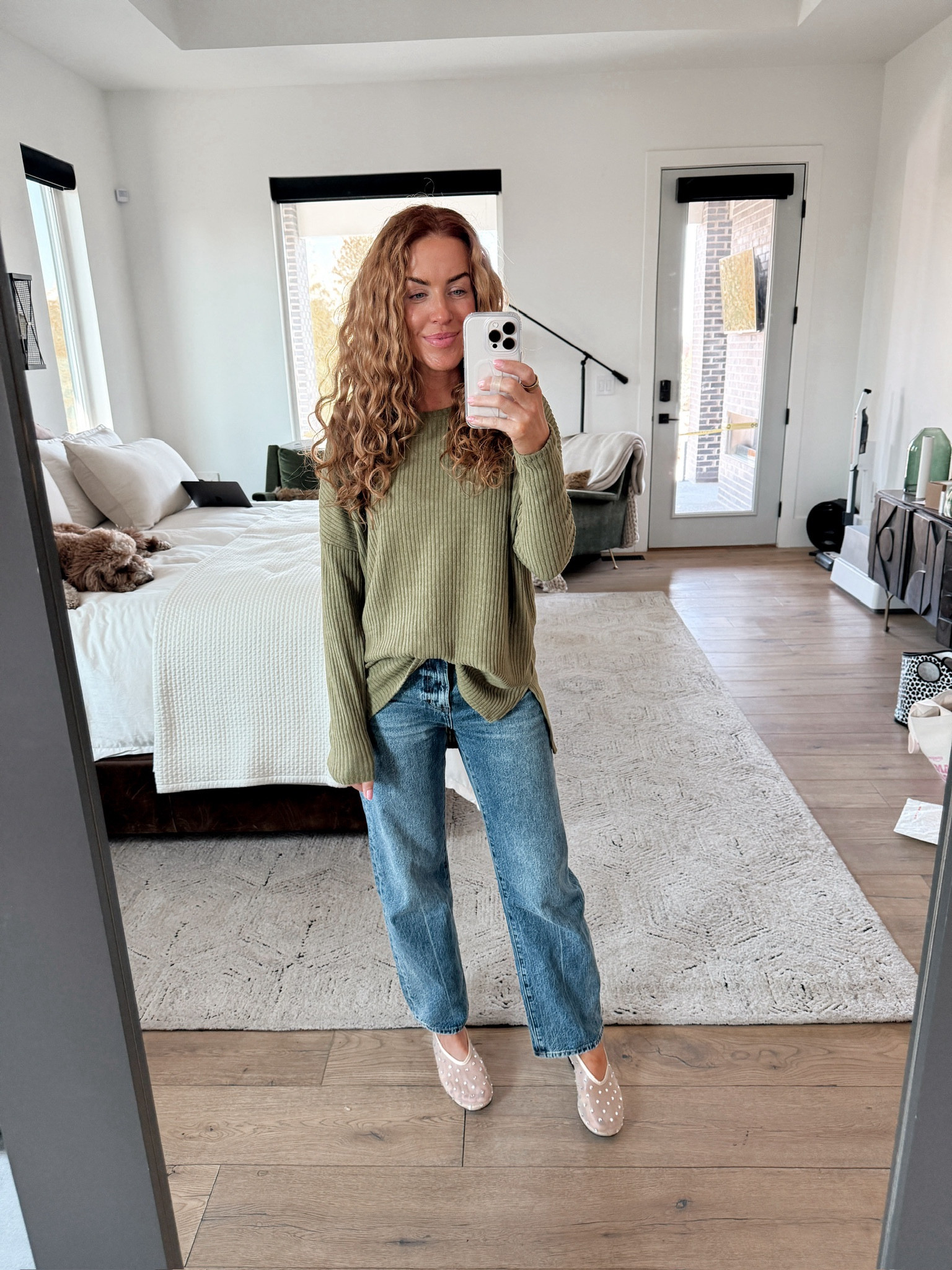 Such a cozy, comfy long sleeve that looks good with jeans AND leggings. I’m in my true size small. Comes in lots of cute colors. #walmartpartner #walmartfashion @walmartfashion