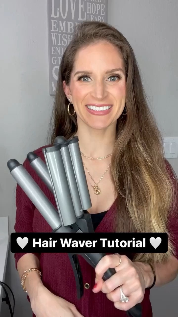 Easy hair tutorial to achieve the perfect beach waves!

#LTKbeauty #LTKstyletip #LTKVideo
