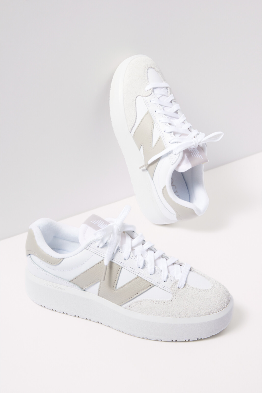 302 Court Sneaker | Evereve