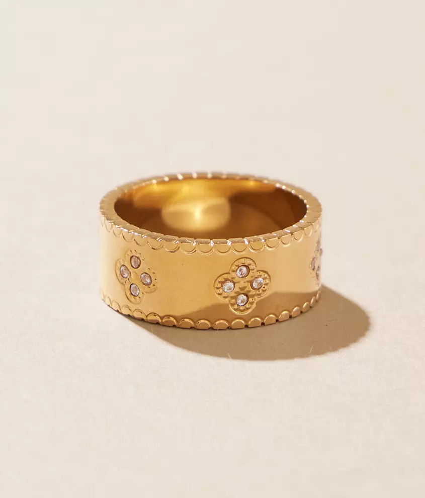 Gracie Clover Ring | Buckle