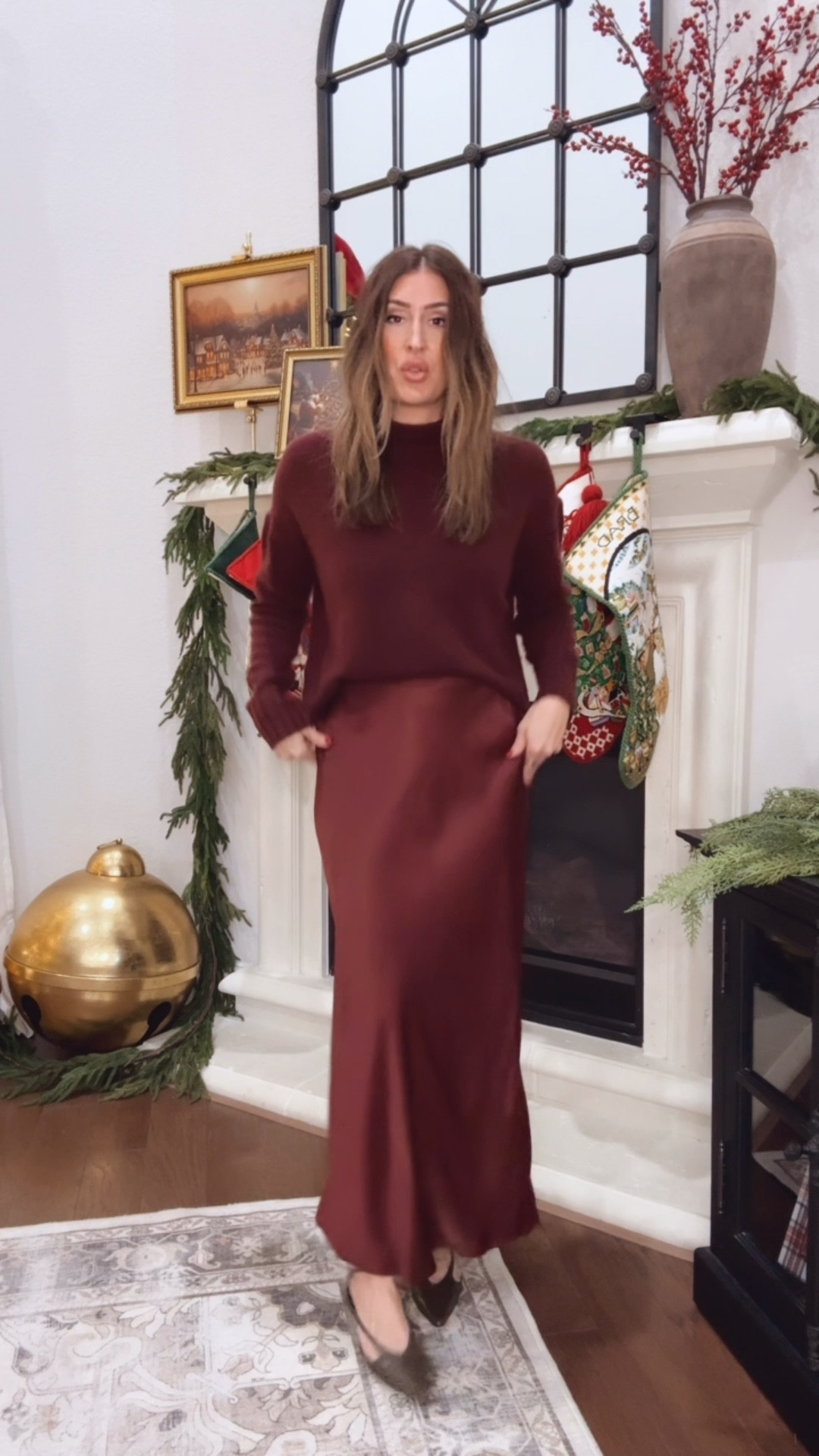 Heading into Houston for a festive dinner! ✨ I am obsessed with this cashmere sweater because it’s so lightweight and the perfect fit (this brand is actually my favorite for cashmere lately)! 

#LTKHoliday #LTKootd