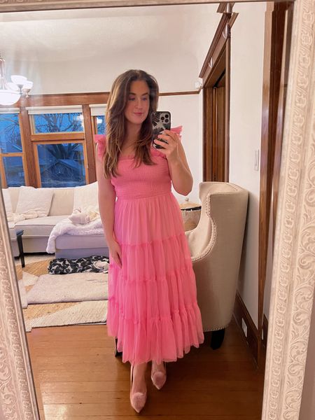 Saturday night #ootd… this cute little pink tulle midi dress is under $100!  Runs slightly large… wearing a M

Valentine’s day, valentines day outfit, vday outfit ideas, family photo dress 

#LTKfindsunder100 #LTKSeasonal #LTKMostLoved