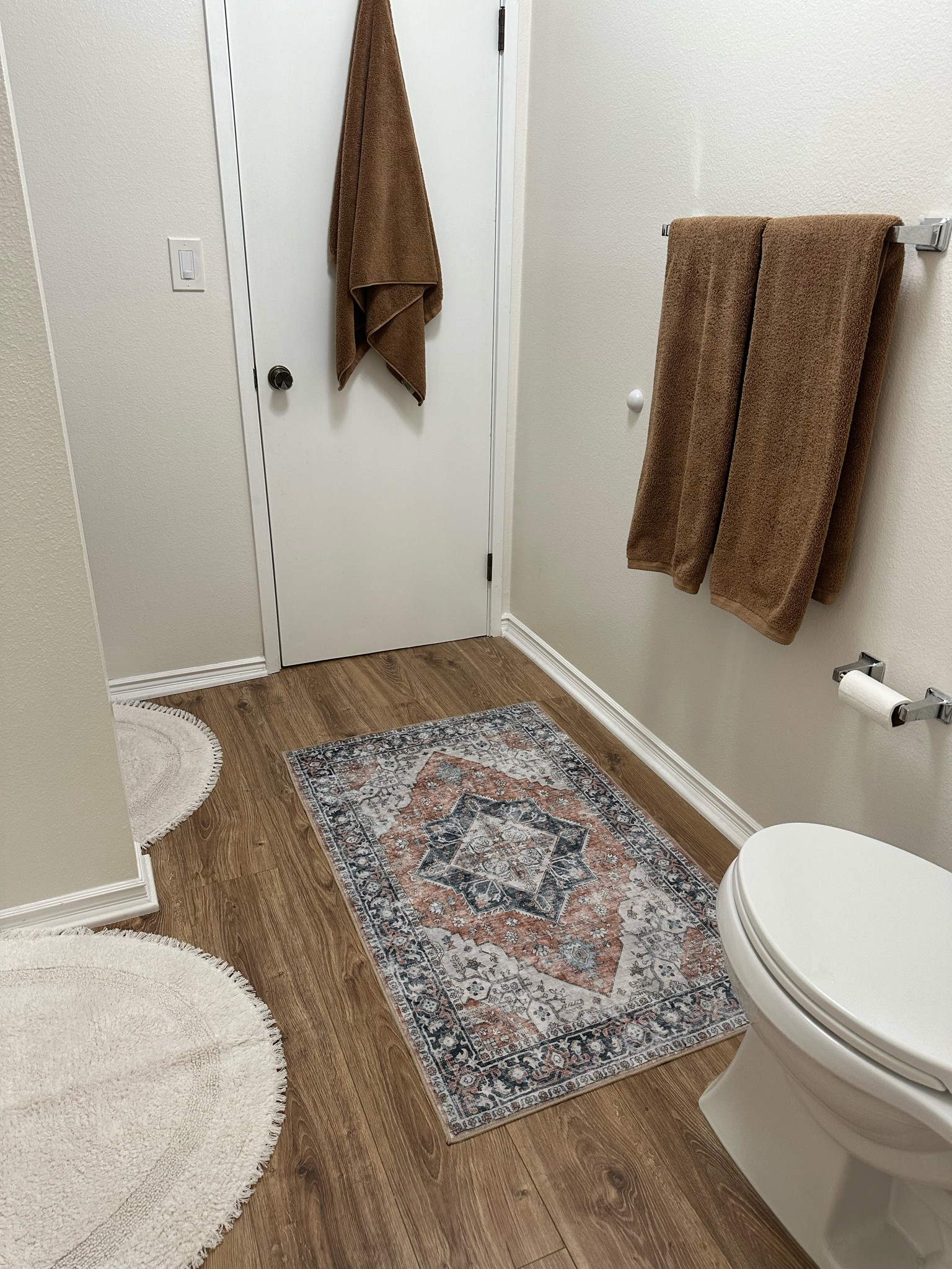 More bathroom decor!! Love how all these pieces are helping to bring this awkward space to life. 

#LTKFindsUnder50 #LTKHome