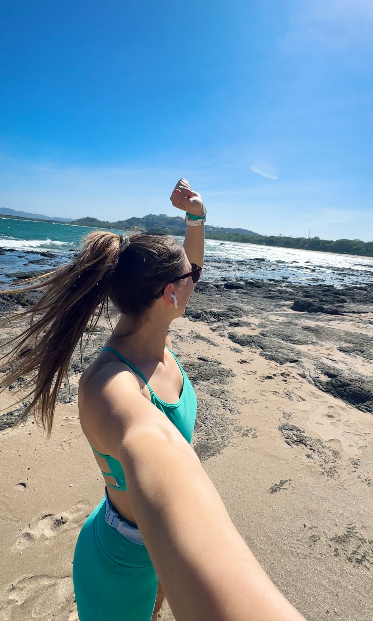 beach runs & the sun ☀️🌊🏃🏼‍♀️💨

#LTKActive #LTKFindsUnder50