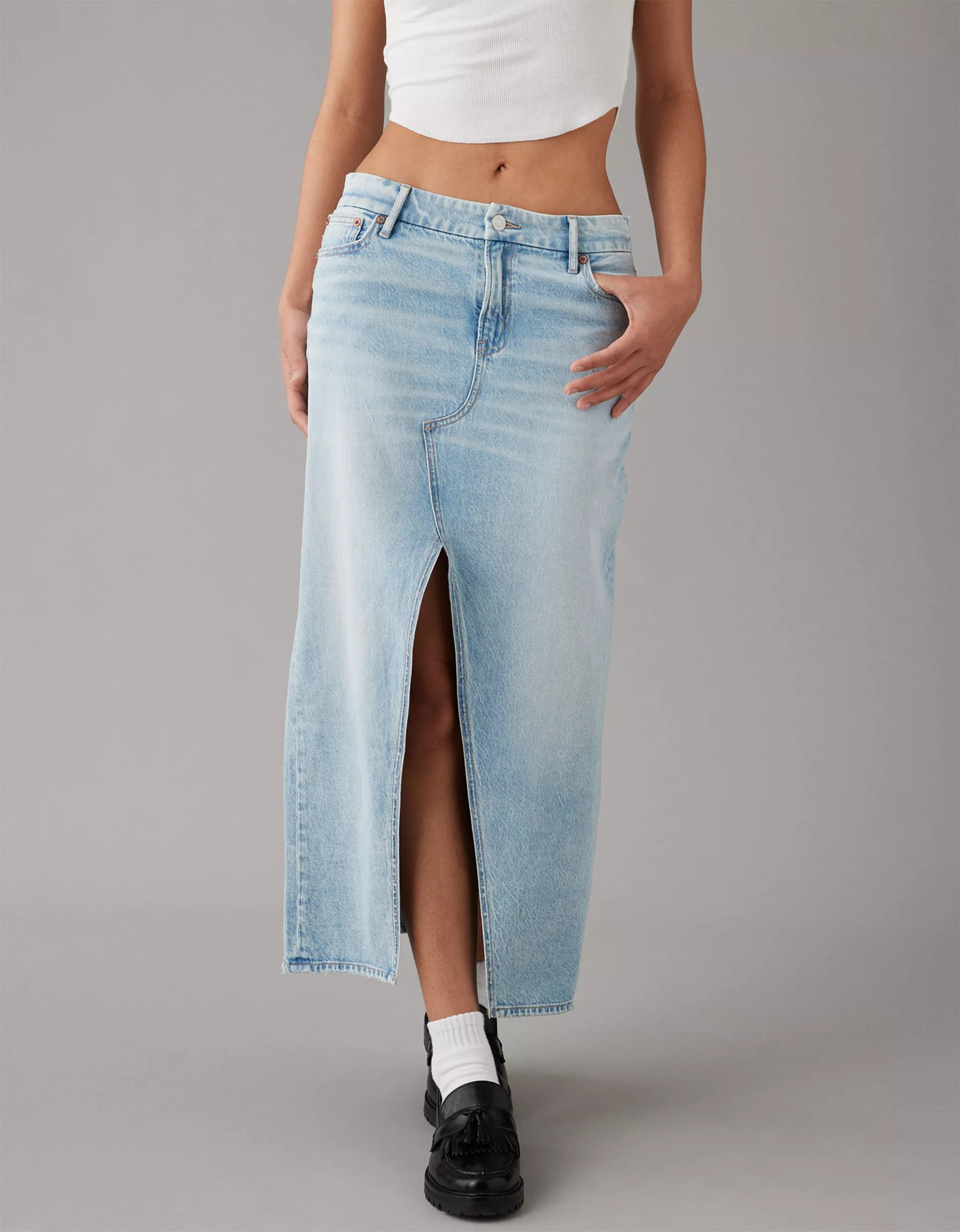 AE Low-Rise Curvy Denim Maxi Skirt | American Eagle Outfitters (US & CA)