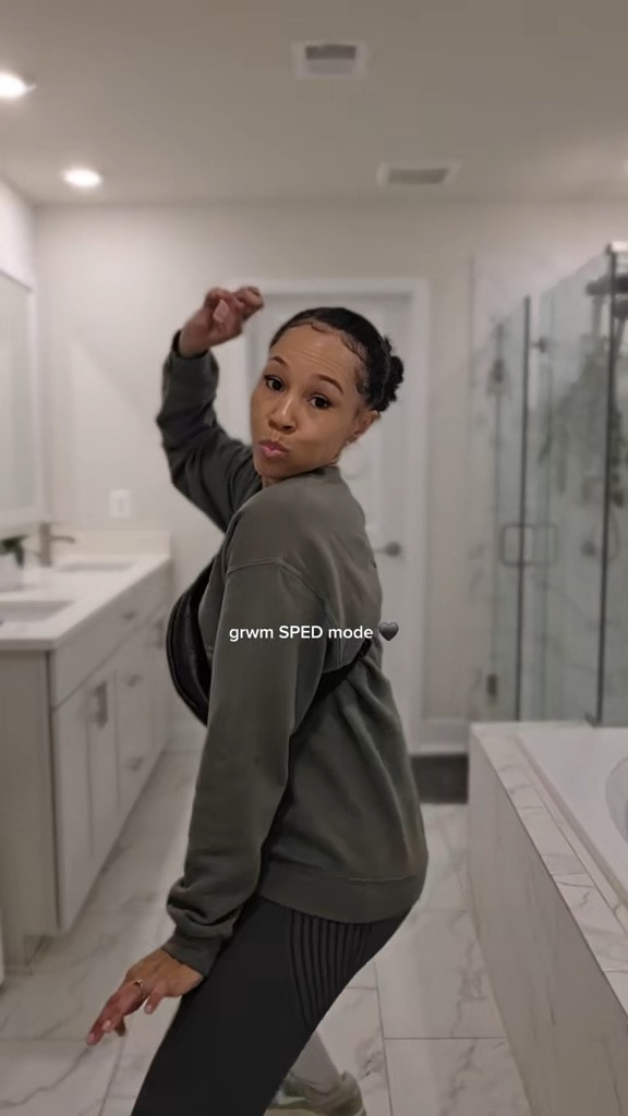 Monochrome athleisure because I might chase a kid then sit in an IEP meeting! @Slimove  leggings to keep my lipedema & cellulite in check. 🤪🖤

#specialeducator #OOTD #athleisurefashion #lipedemalife 

#LTKgrwm #LTKootd #LTKMidsize