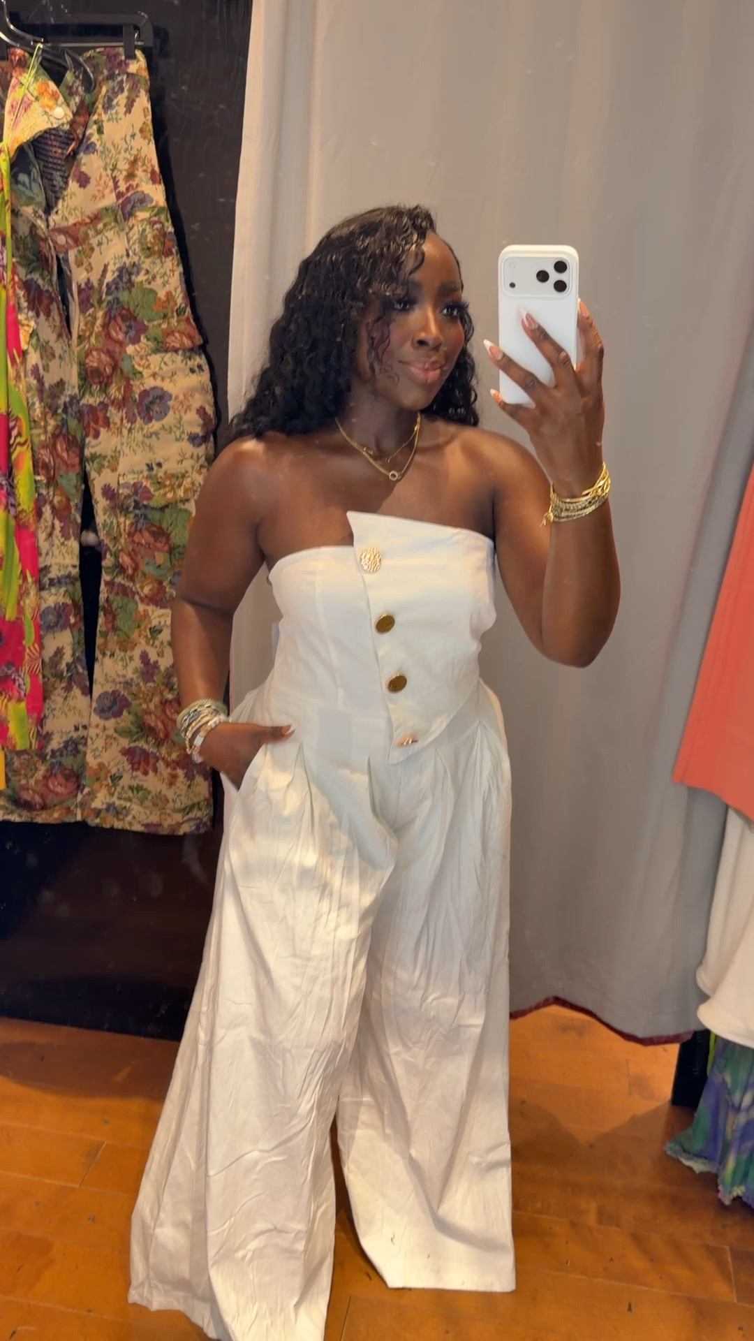 Wearing a large in this white wide legged jumpsuit from AKIRA. Because of my shape, if I were to go down in order to make the bust tighter, the hips would be too tight. So I would have to get the bust taken in in order for this to fit me perfectly. Tailoring! Still a great option for an all my party!