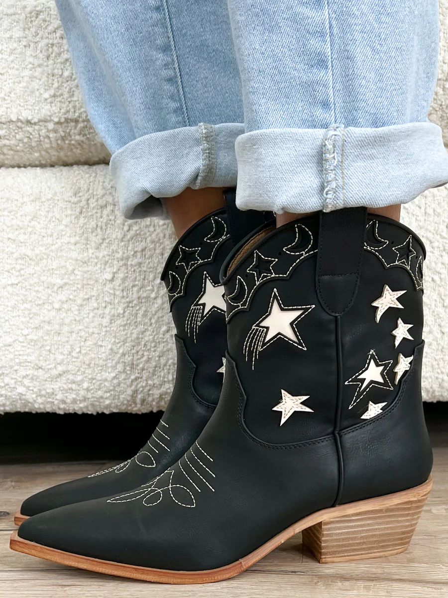 Star Gazer Western Boots | Black | Talulah