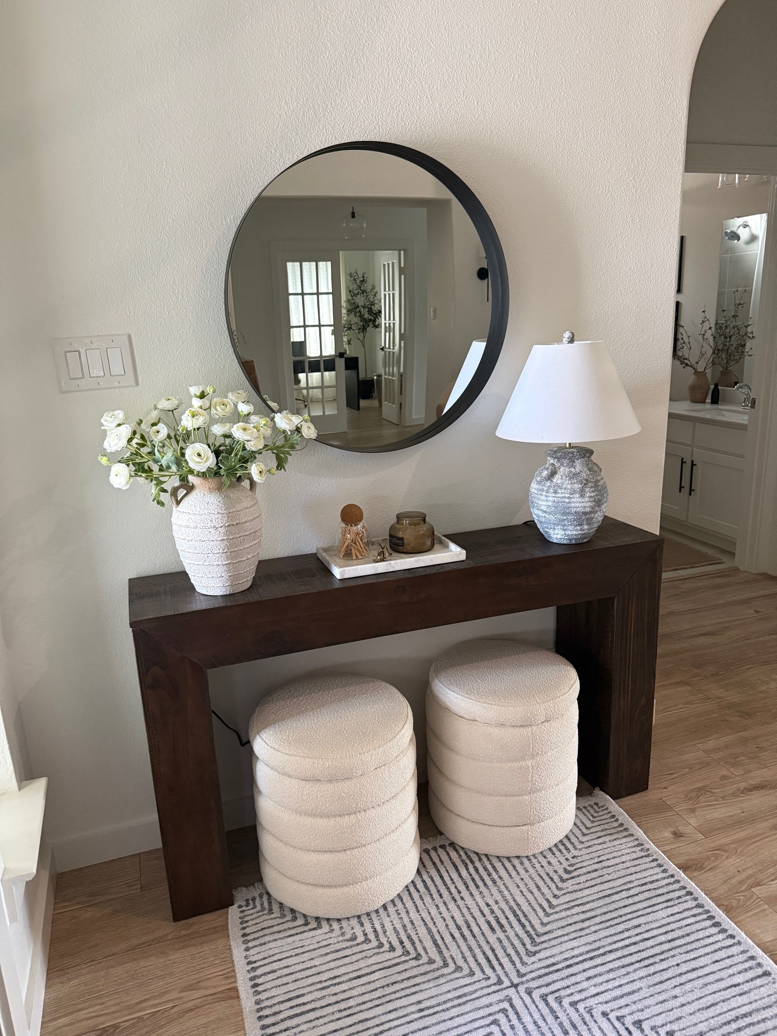 Organic modern entryway