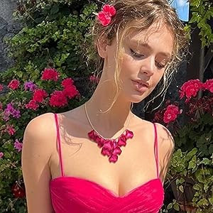 Flyonce Flower Petal Necklace for Women, Floral Rose Petals Statement Bib Collar Necklaces Summer... | Amazon (US)