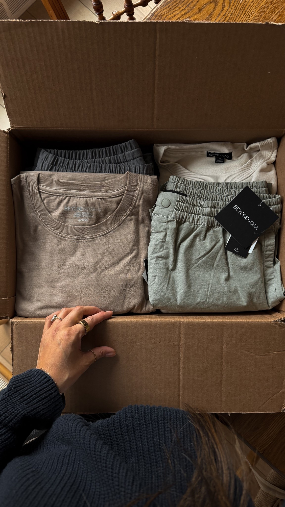 These new men’s beyond yoga pieces are so good!! 