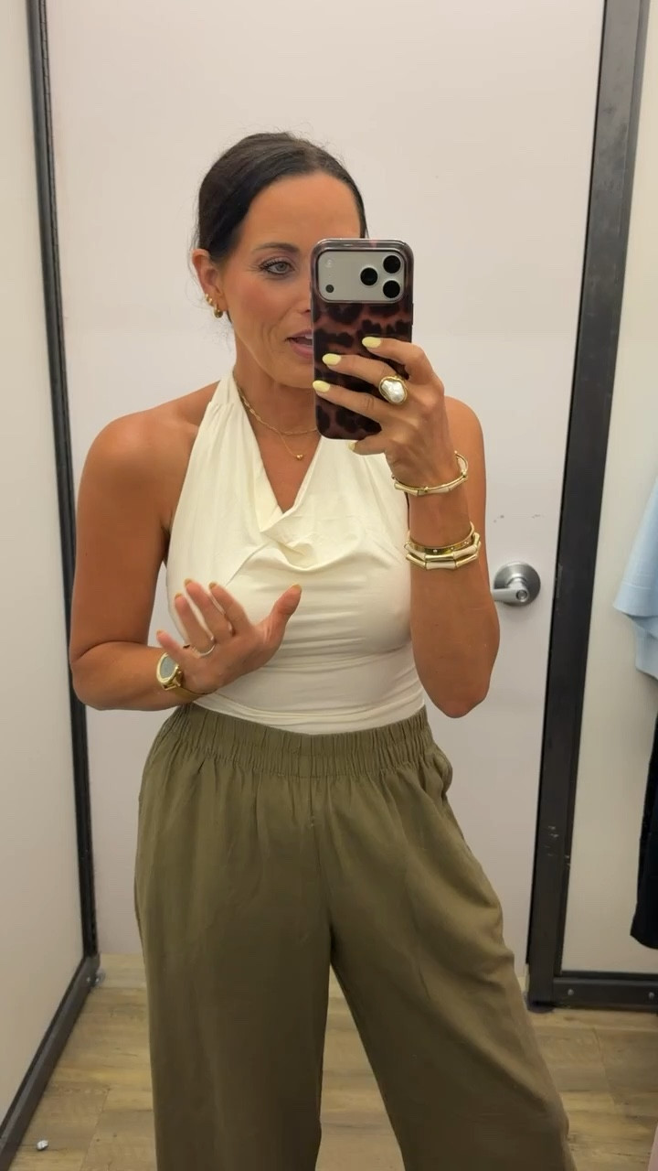 chic without even trying 🙌

white top outfit, olive wide leg pants outfit, chic everyday outfit, minimal fashion, neutral tones outfit, elevated casual look, simple outfit idea, affordable style

#ltkfashion #ltkdeals #chicstyle #neutralfashion #casualchic #budgetstyle #ootdfashion #minimaloutfit #ltkstyleinspo


#LTKPetite
