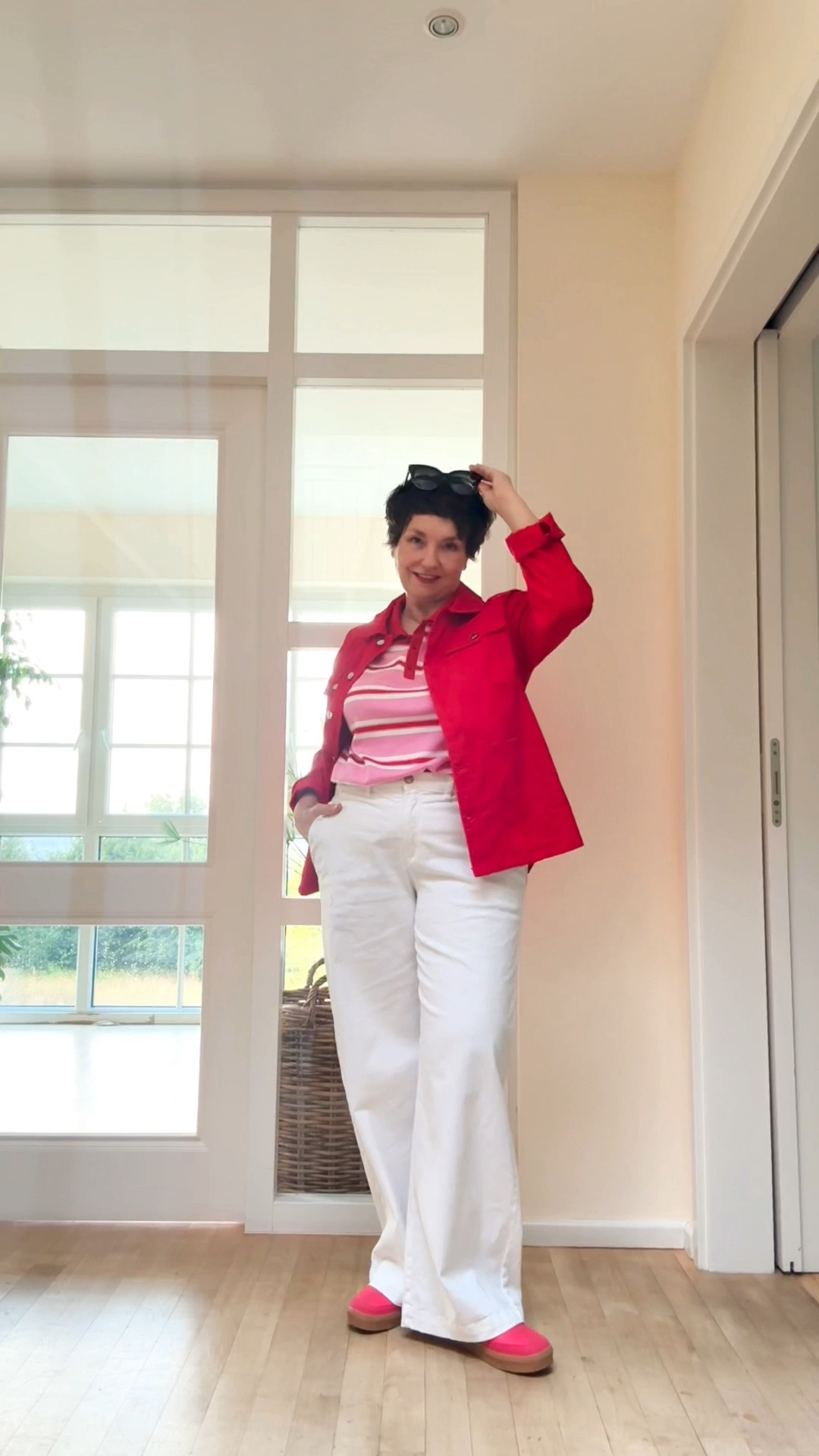 fall outfits women: Jeans, streifen, Shirt, rote Jacke

#LTKdeutschland #LTKautumn #LTKü50