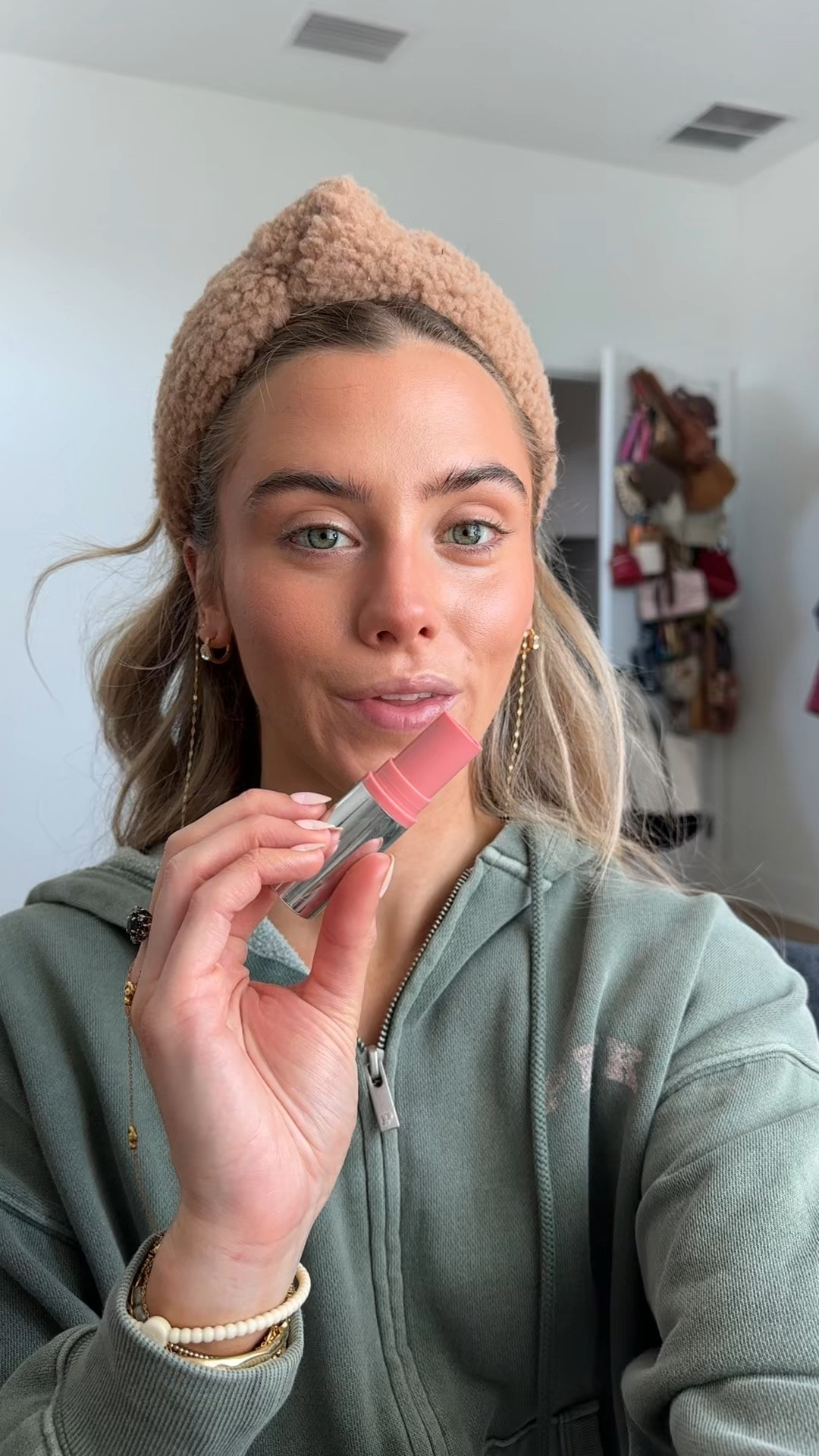 Haus labs color fuse glossy blush stick. long-lasting, multi-use lip and cheek balm that glides on buildable glassy color in an easy-to-use cream stick.
@Sephora @Kohl's 

#LTKgrwm #LTKBeauty #LTKselfcare