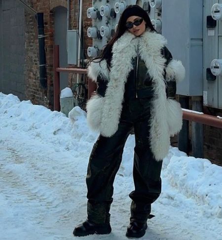 Winter ready - Kylie style 

#winter #winterboots #leather #snowpants #leatherjacket #furjacket #leathercoat #fauxfur #snowboots #winterboots #kyliestyle #kyliejenner #celebstyle #celebritystyleguide #winteroutfit #snowoutfit 

#LTKFind #LTKSeasonal #LTKfit