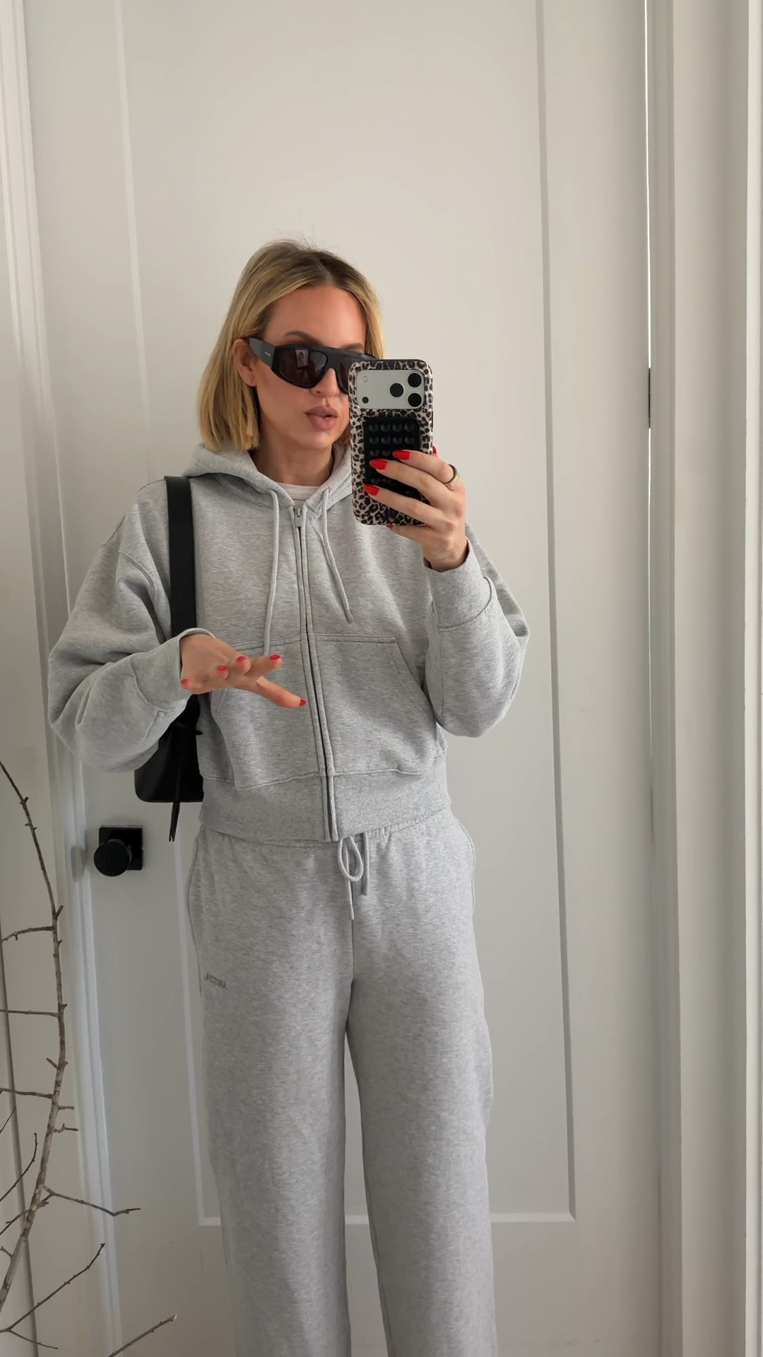 So like I was saying in the video, I meant to order a tall, but I don’t think these are the tall pants. I’m going to keep them though because they would work if I wore sandals or loafers or something like that. I am 5’10 for reference. I’m wearing a small T-shirt underneath and a medium in the sweatshirt. I probably would have sized up to a large just because I like my tops pretty oversized, but it still works. ￼


@Aritzia 

#LTKActive #LTKootd #LTKgrwm