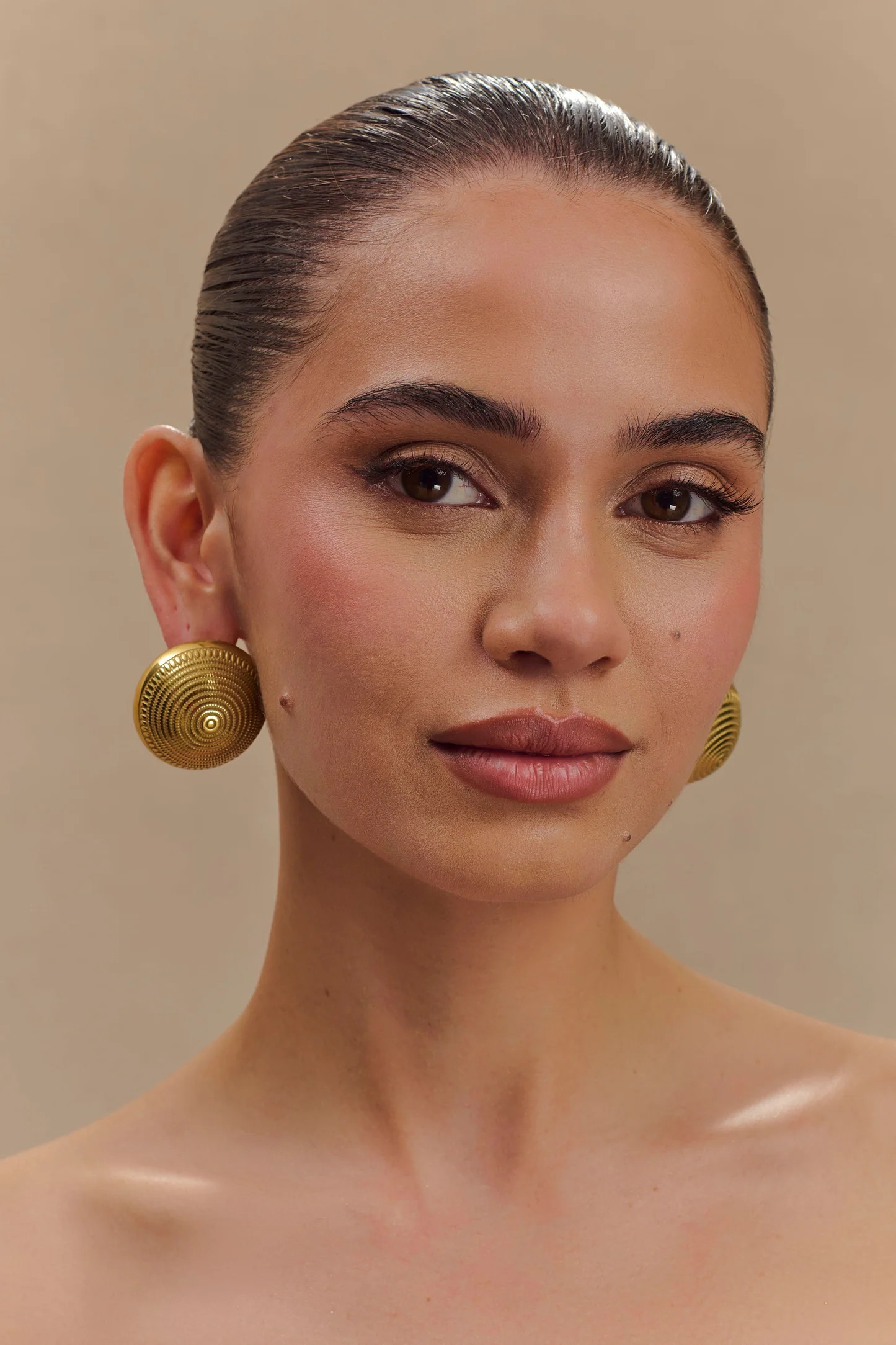 Kimberley Vintage Dome Earrings - Gold | MESHKI US