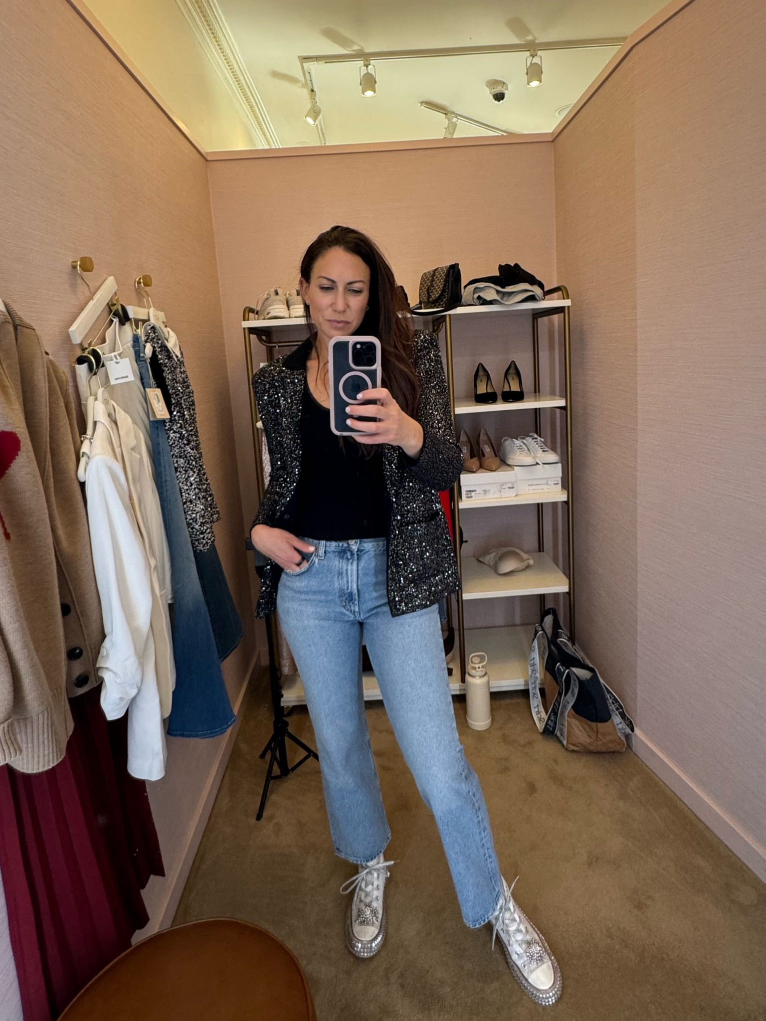 I love a casual look with some shimmer, especially on the feet! 


#LTKHoliday #LTKStyleTip #LTKSeasonal