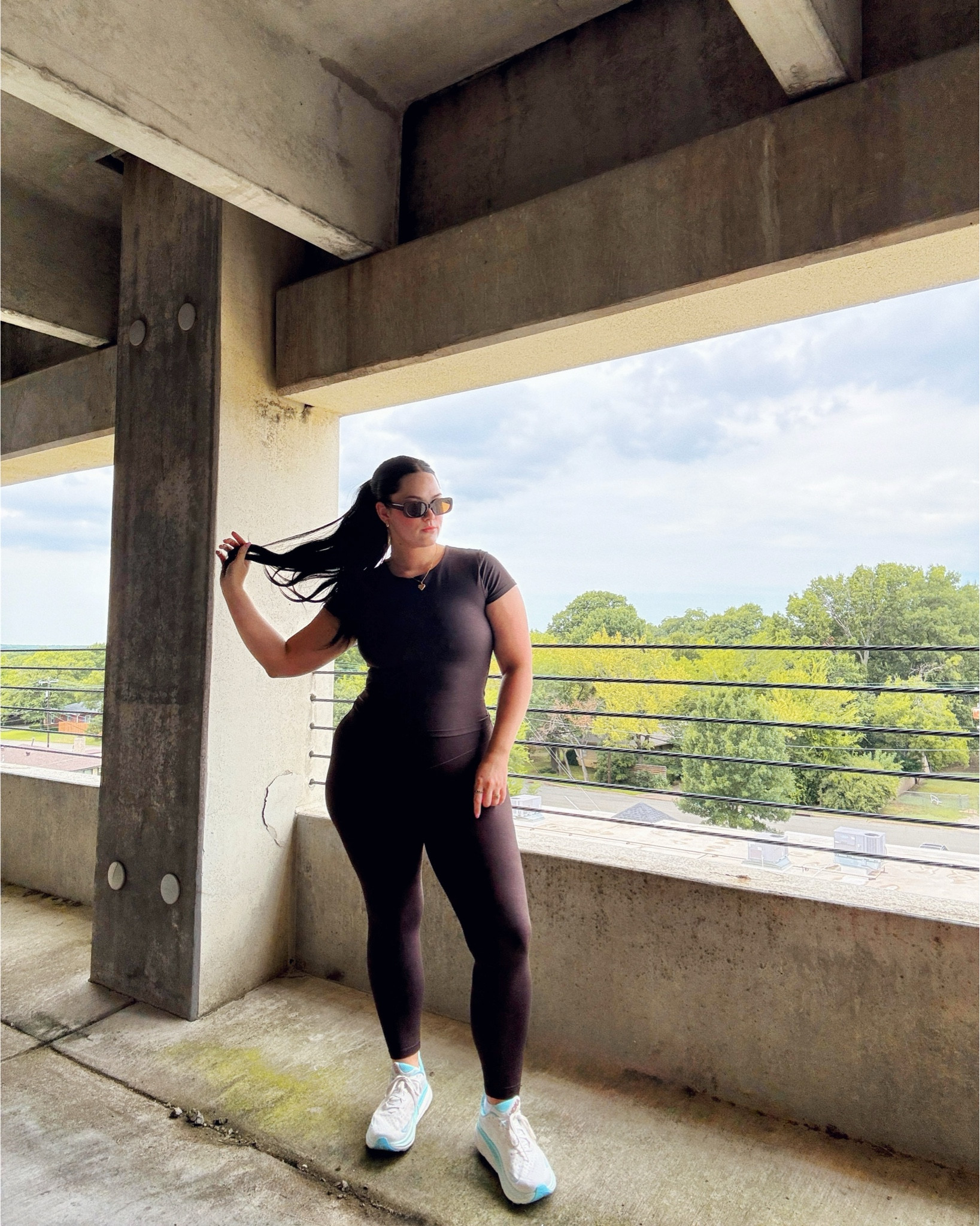 Wearing XL in both top & leggings! And the shirt has a built in shelf bra 👏🏼👏🏼

#LTKActive #LTKStyleTip #LTKMidsize