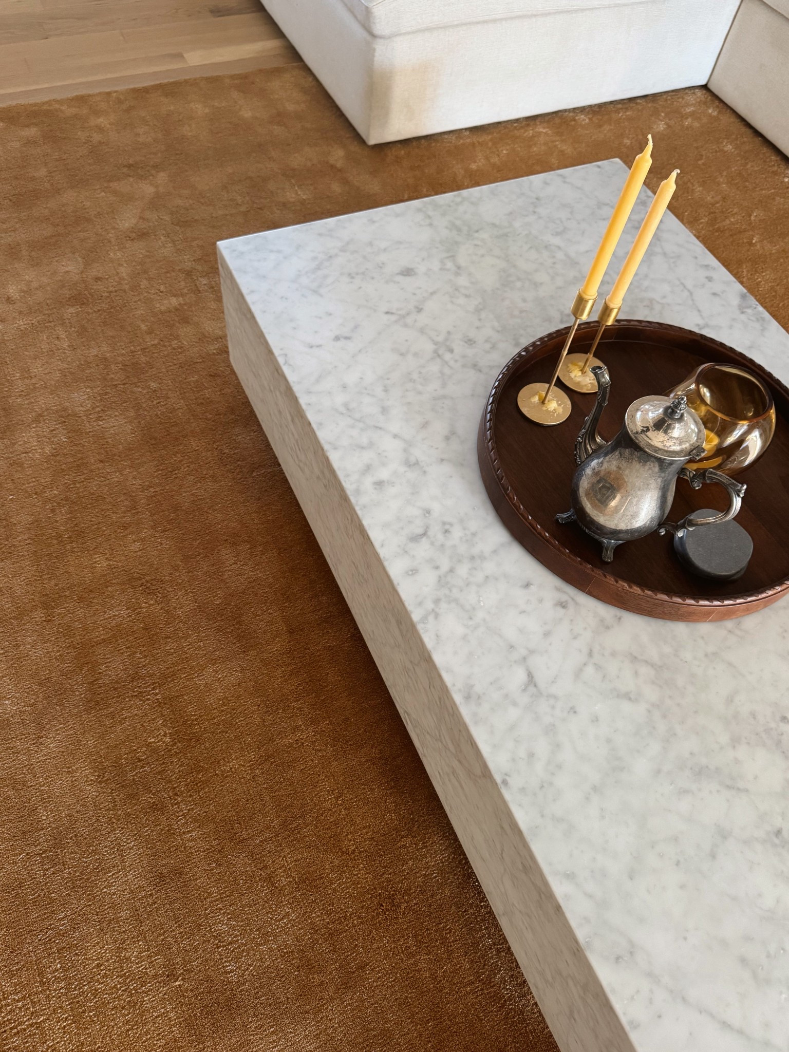 A moment for this buttery rug ☁️🌾

#LTKmorningroutine #LTKHome #LTKdayinmylife