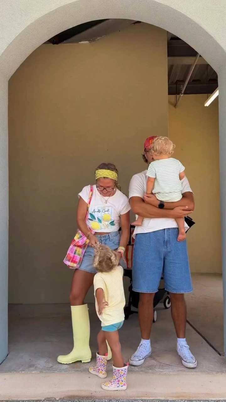 A very summery family ootd 🍋🩵

#LTKdayinmylife #LTKootd #LTKKids