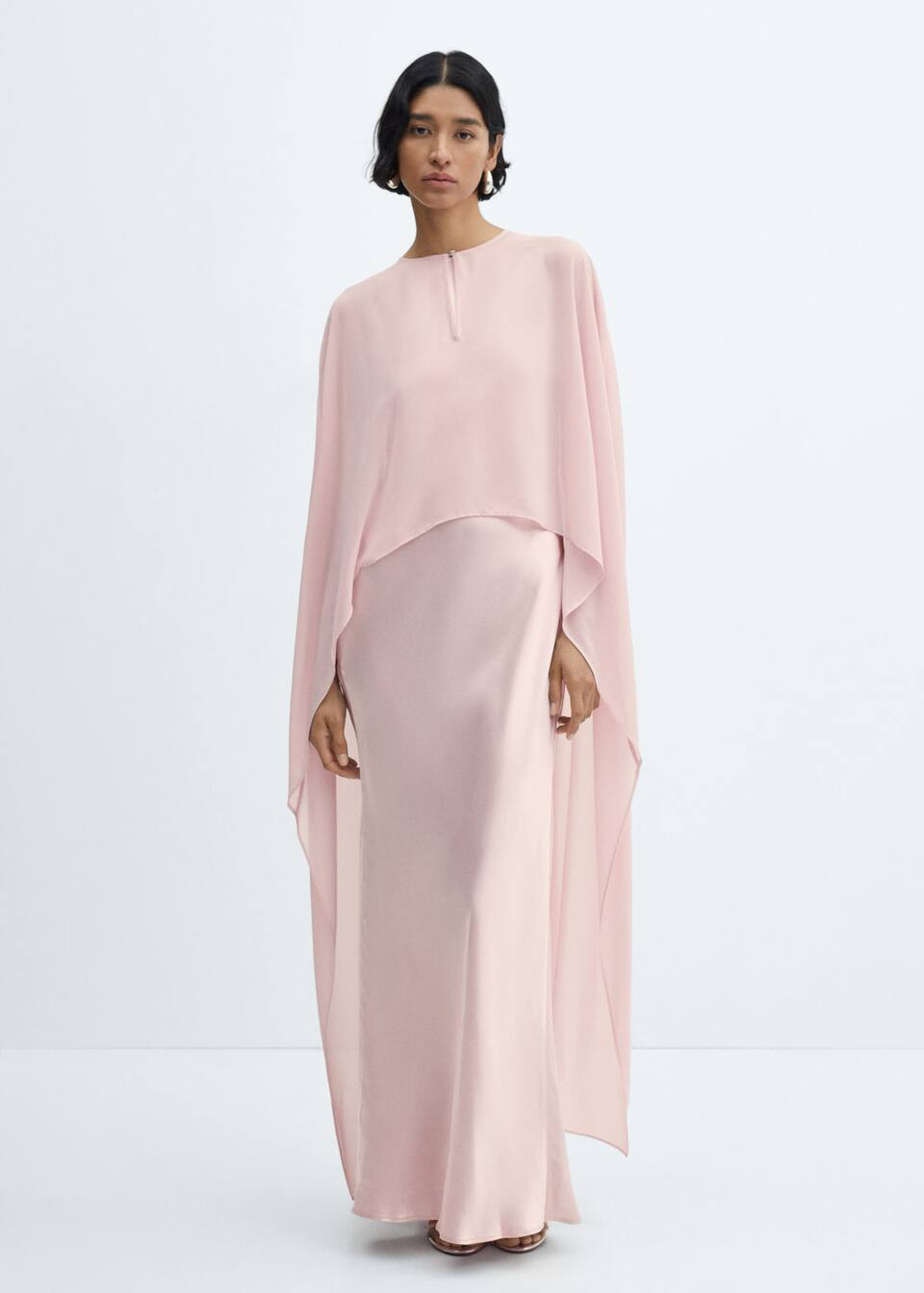 Search: Asymmetric semi-transparent cape (1) | Mango USA | MANGO (US)