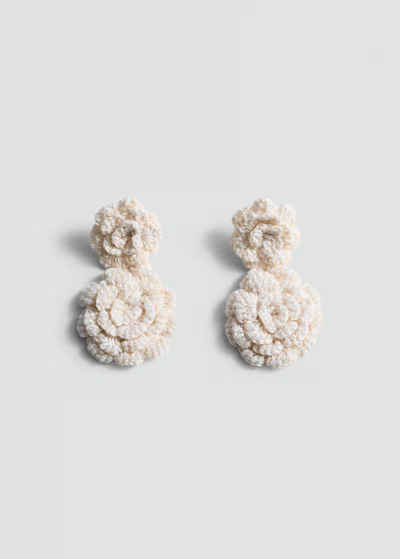 Boucles d'oreilles fleur crochet -  Femme | Mango France | MANGO (FR)