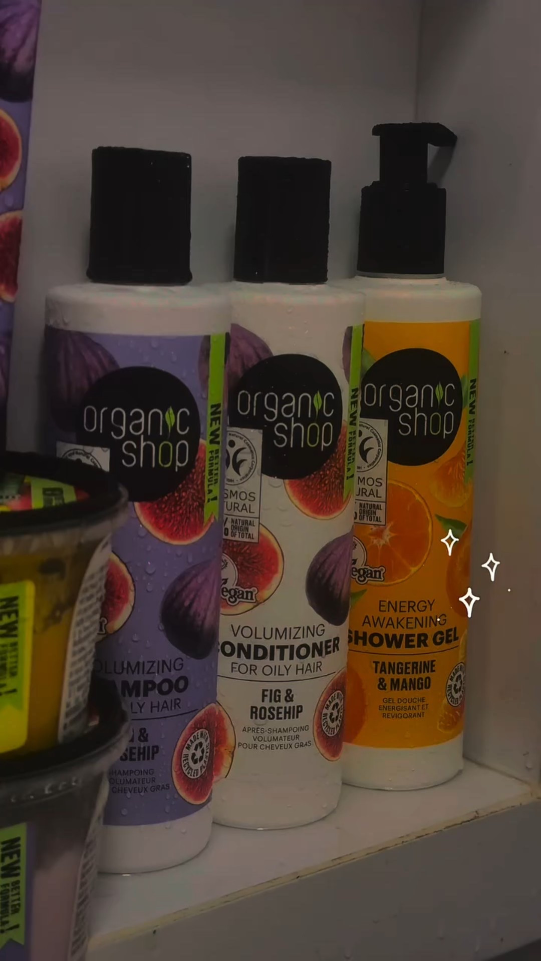 Depois de um dia puxado, eu escolho transformar meu banho em um momento de pausa, presença e cuidado.

Com os produtos da Organic Shop, cada etapa é uma experiência sensorial – da renovação dos fios à hidratação da pele.

🌿 Marca Vegana
🌸 Ingredientes orgânicos e naturais
✨ Toque premium

E usando meu cupom JESSICALUCC você tem 10% de desconto em todo o site 🤩

Qual é o seu ritual depois de um dia corrido? 💚

#OrganicShop #BanhoPremium #Autocuidado #BelezaNatural #SkincareRoutine #HairCare #Skincare #Bodycare