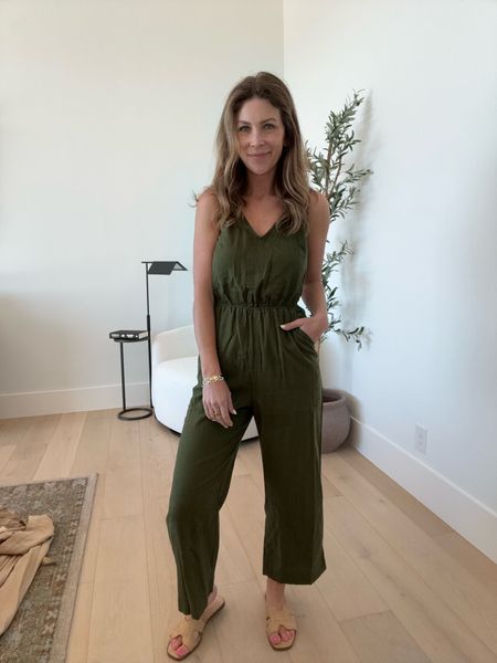 This is the perfect spring jumpsuit, and I’m obsessed with these slide sandals!

Spring break style, cruise outfit ideas, vacation outfits, casual style, target fashion, target finds, affordable fashion

#LTKstyletip #LTKfindsunder100 #LTKfindsunder50