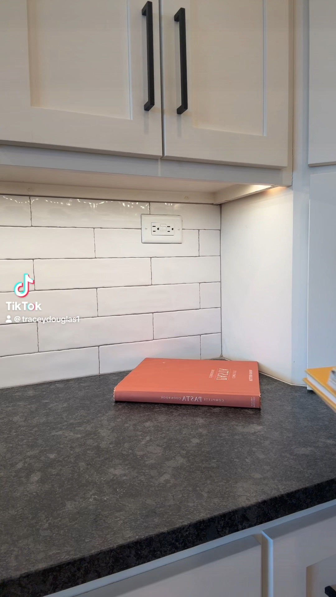 A cozy Christmas kitchen! #kitchenchristmasdecor #kitcheninspo #christmas2024 #christmasinspo #modernfarmhouse #modernfarmhousechristmasdecor 

#LTKSeasonal #LTKHome #LTKHoliday