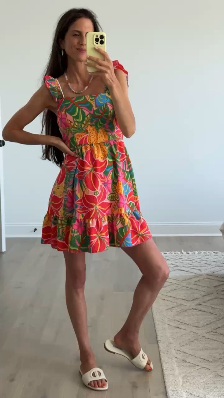 If you love a bright, easy summer dress… this one is so good. Lightweight, flattering, and makes your whole outfit feel done in one step.

#LTKSeasonal #LTKootd #LTKTravel