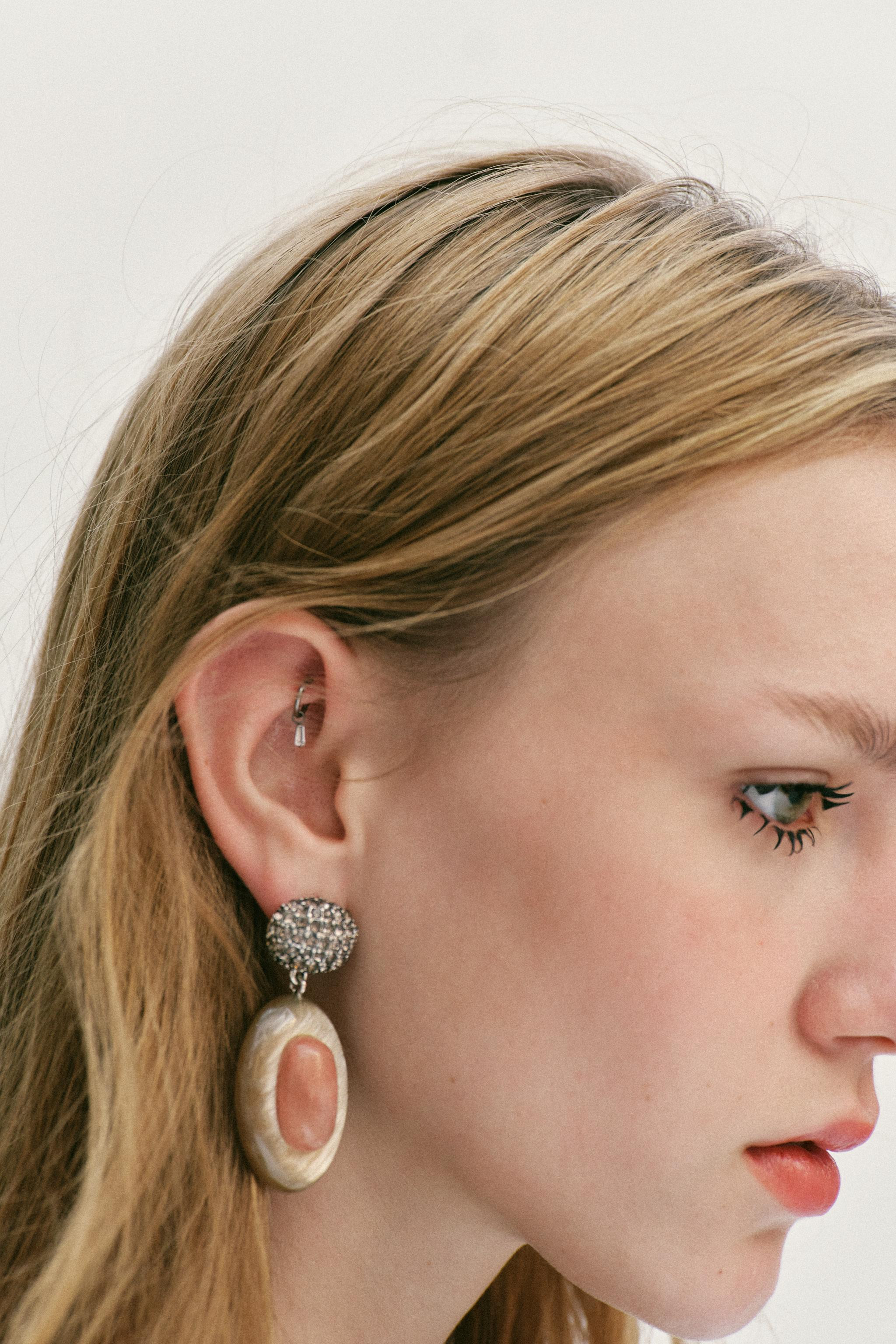 SPARKLY STONE EARRINGS | Zara US