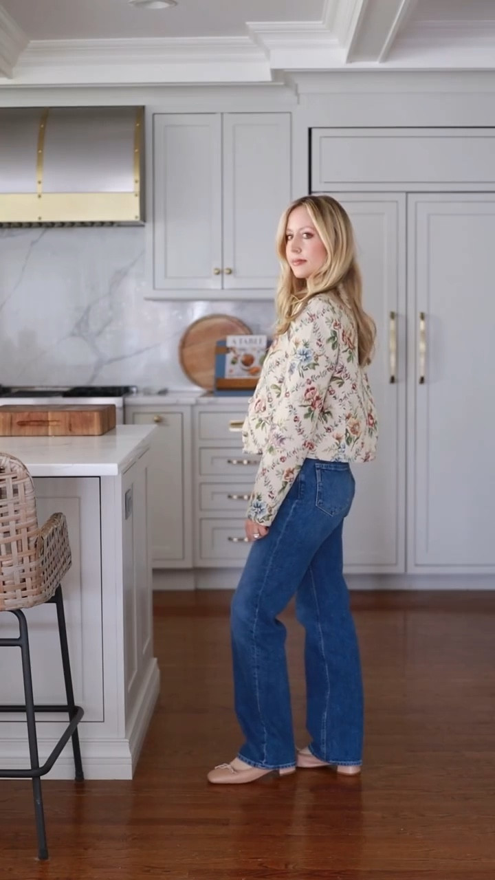 A good spring jacket changes the whole outfit. But only if what’s underneath works first.
These @paige jeans are the reason this look works. Straight-leg, 31” inseam, perfect on my 5’2” frame with a low heel.


#LTKOver40 #LTKootd #LTKPetite