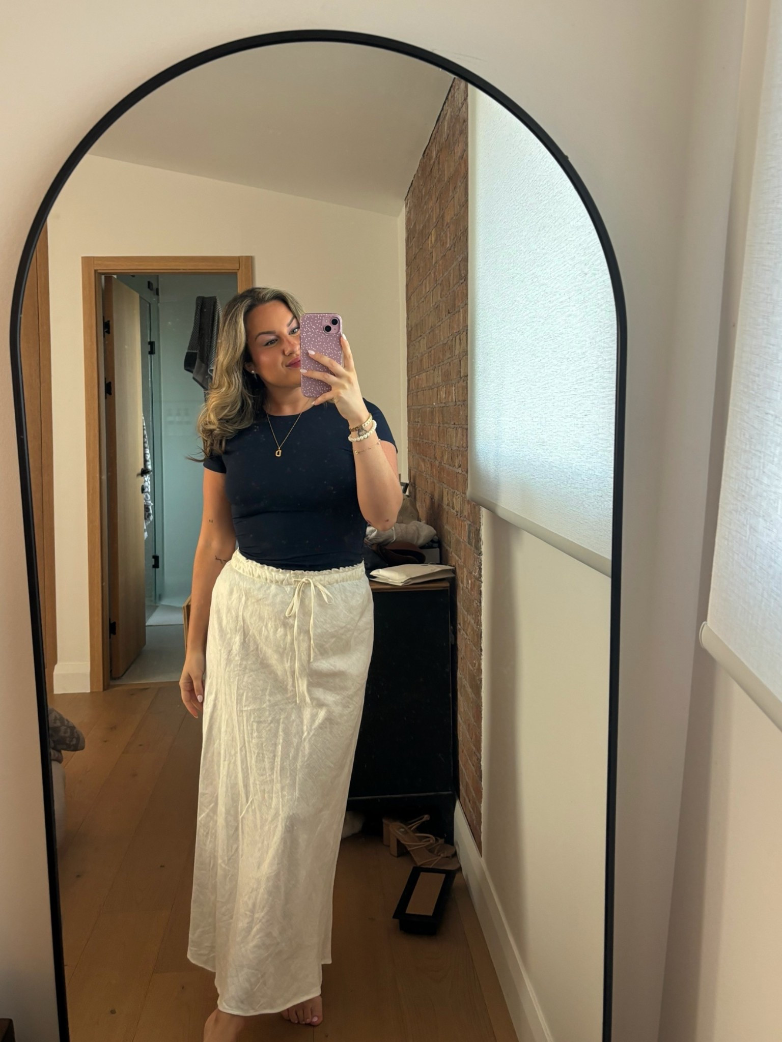 The perfect linen skirt 🤍
This one is an old skirt from Zara but I’ve linked similar ones 💌

#shein #linen #linenskirt #summerfit

#LTKsummer #LTKworkwear #LTKdresses