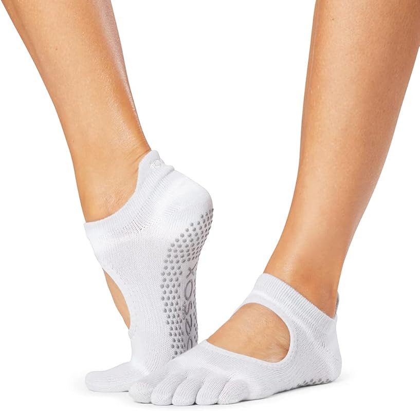 toesox Women’s Bellarina Full Toe Grip Socks – Non-Slip Pilates Grip Socks, Barre & Yoga Sock... | Amazon (US)