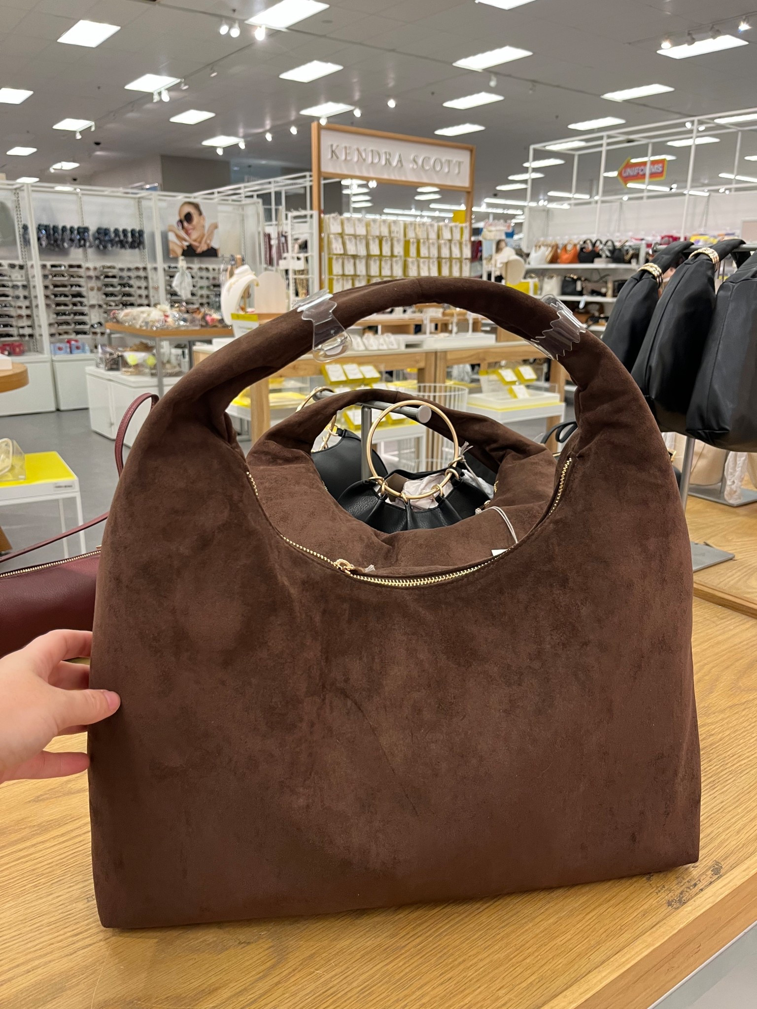 This bag looks so high end but the price is really great! Oversized and the perfect chocolate brown. 

#LTKStyleTip #LTKSeasonal #LTKFindsUnder50