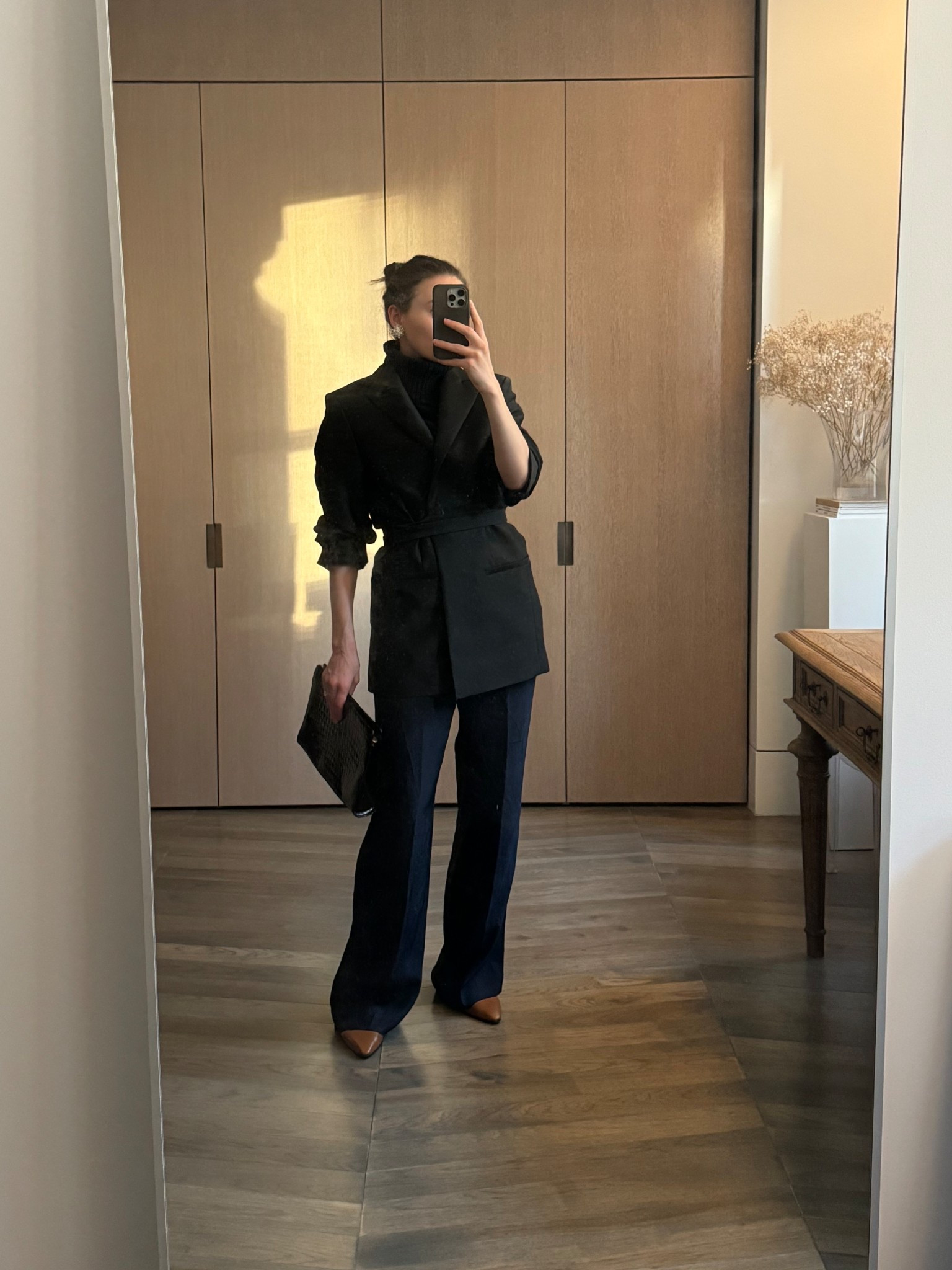 100% size down in the blazer (I’m in a 34)

I also sized down in the pants (wearing an XS)

#LTKShoeCrush #LTKStyleTip #LTKItBag