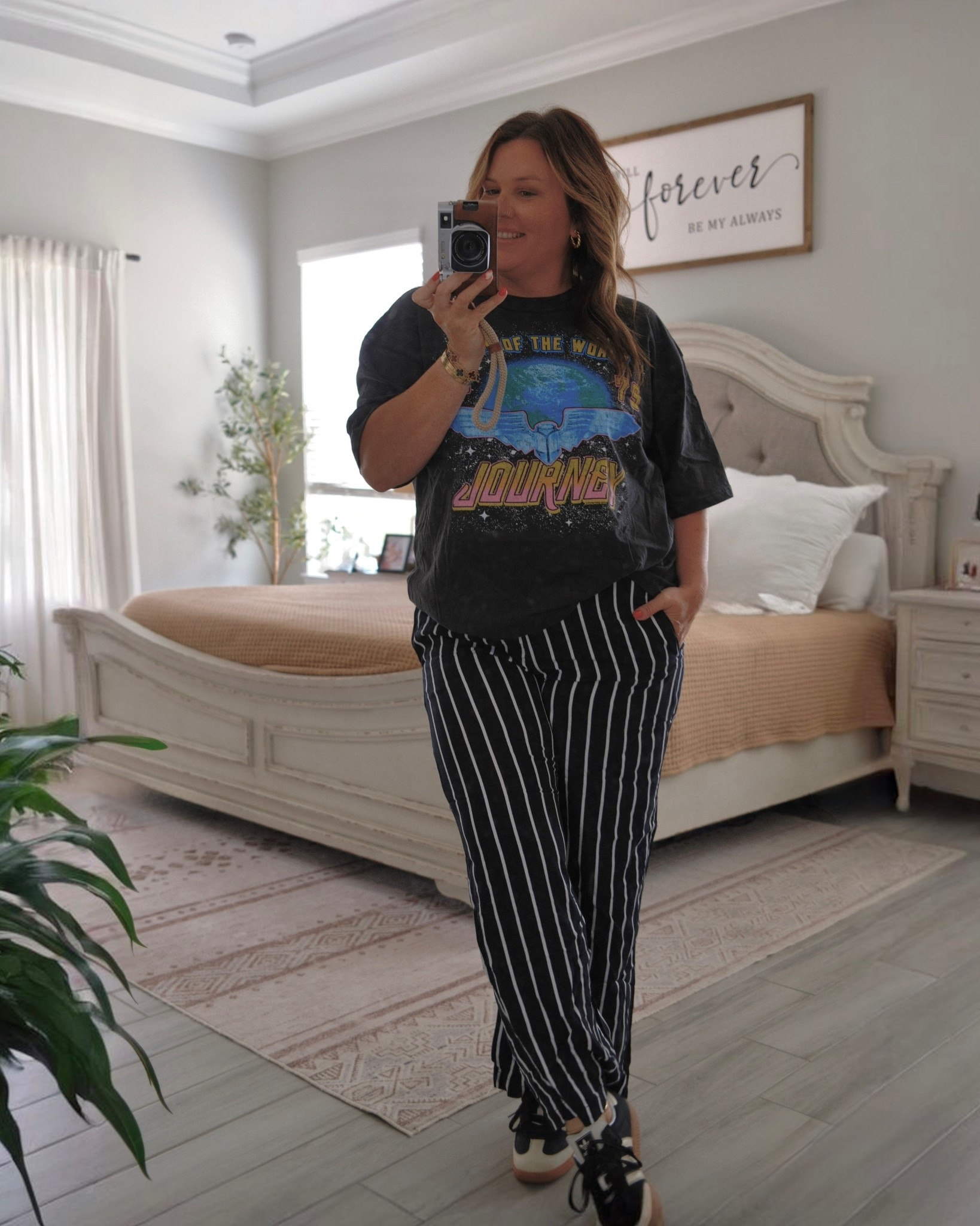 Easy throw on outfit but still looks put together 🖤
Xl in top 
Large in bottoms 

Perfect for running around all day but still feeling cute

Linked on my LTK 🤍


#LTKMidsize #LTKootd #LTKgrwm