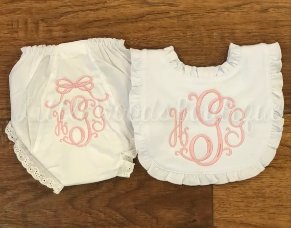 Ruffle Monogram Bib and Bow Bloomer Set | Etsy | Etsy (US)