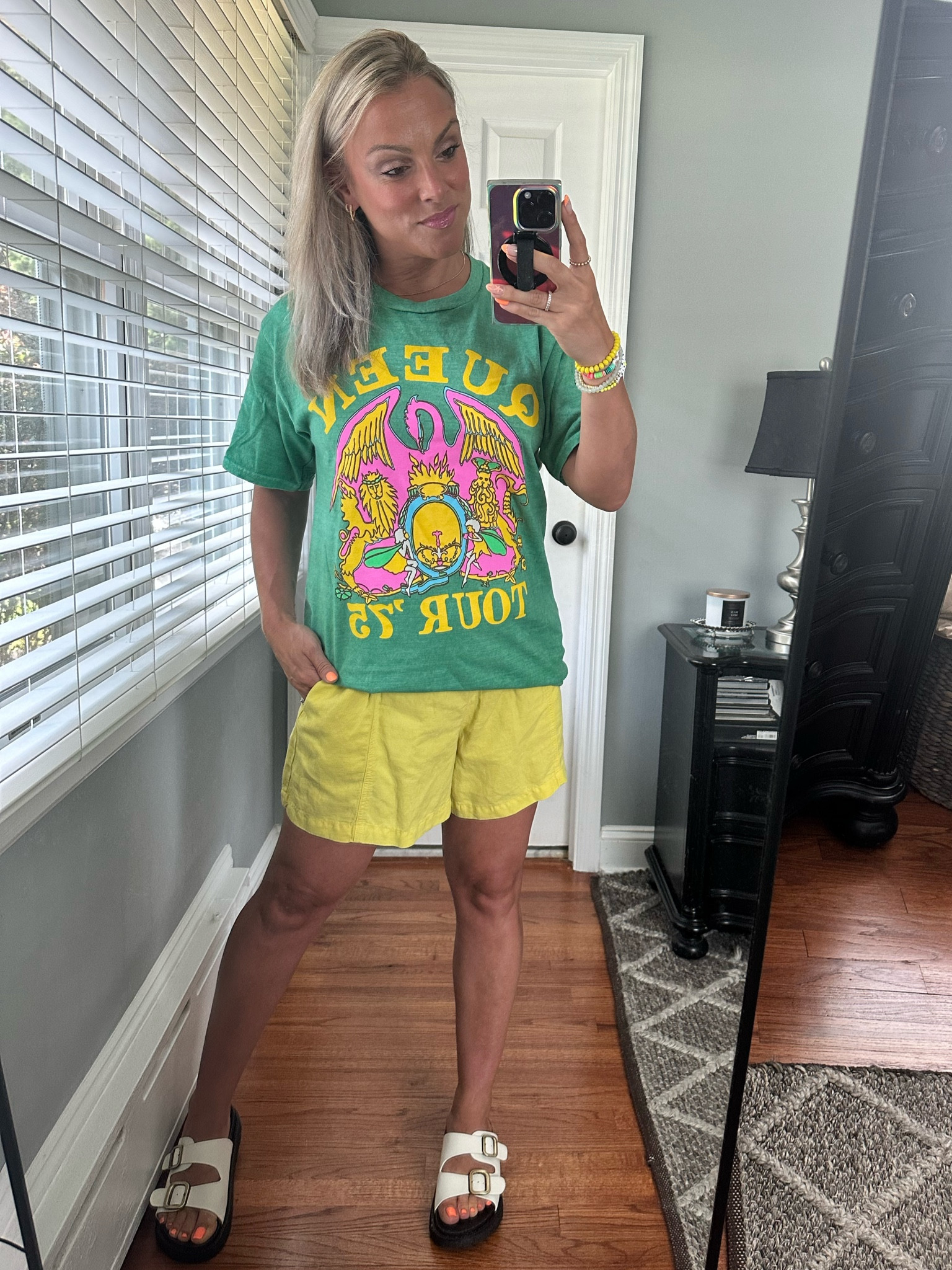 Cutest Queen shirt ever!! Love the colors. Longer in length. I just have it partially tucked. Wearing the XS/S. Tops are now BOGO 50% off.

#LTKSaleAlert