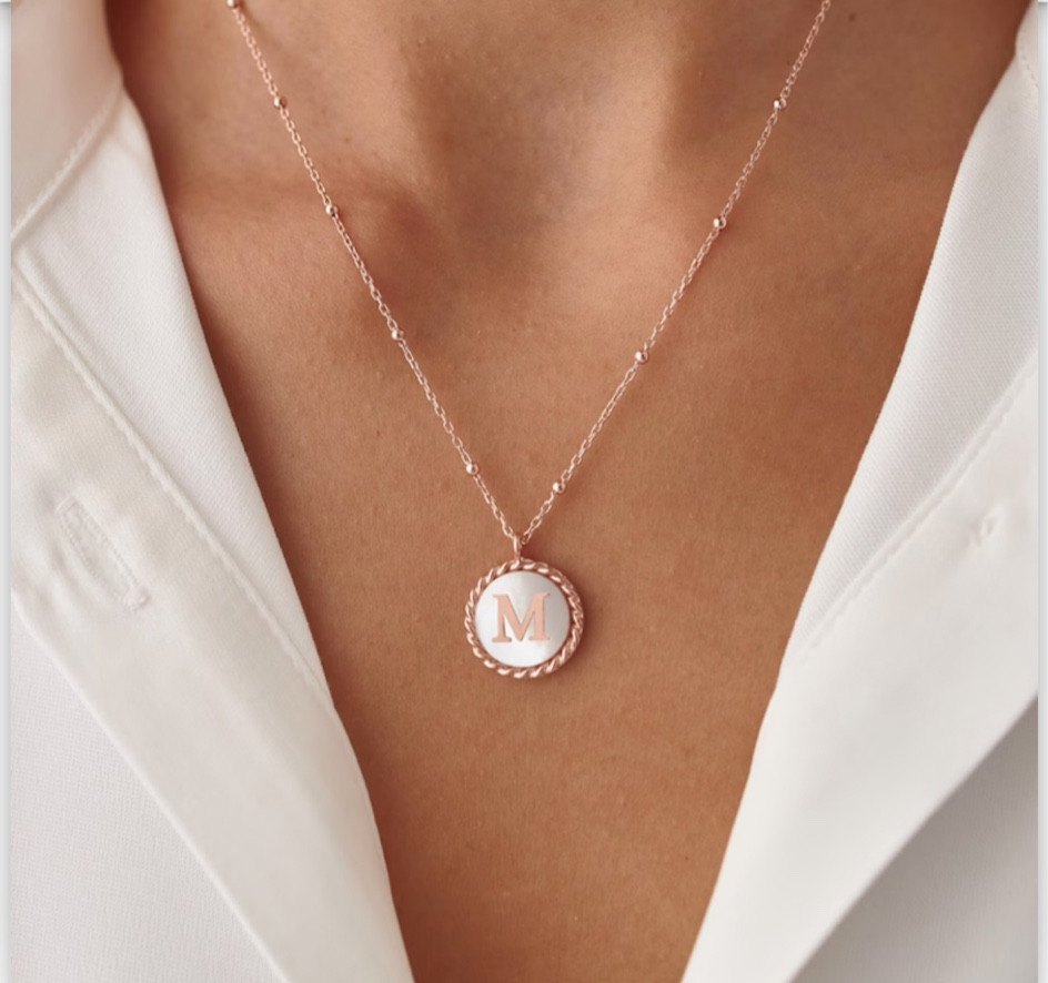 Gift for mom: initial necklace by davasminimalist on Etsy

Mother Of Pearl Necklace | Custom Necklace | Silver Coin Necklace | Silver Initial Necklace | Silver Pearl Necklace | mom to be | gift for mom | push present | bridal shower 

#LTKbump #LTKbaby #LTKGiftGuide