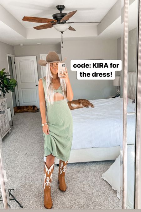 size 4 in dress - cattlemen’s crease for hat

coastal cowgirl 
cowgirl boots 
western fashion 
country concert 
midi dress 
cowgirl hat 

#LTKshoecrush #LTKFestival #LTKstyletip