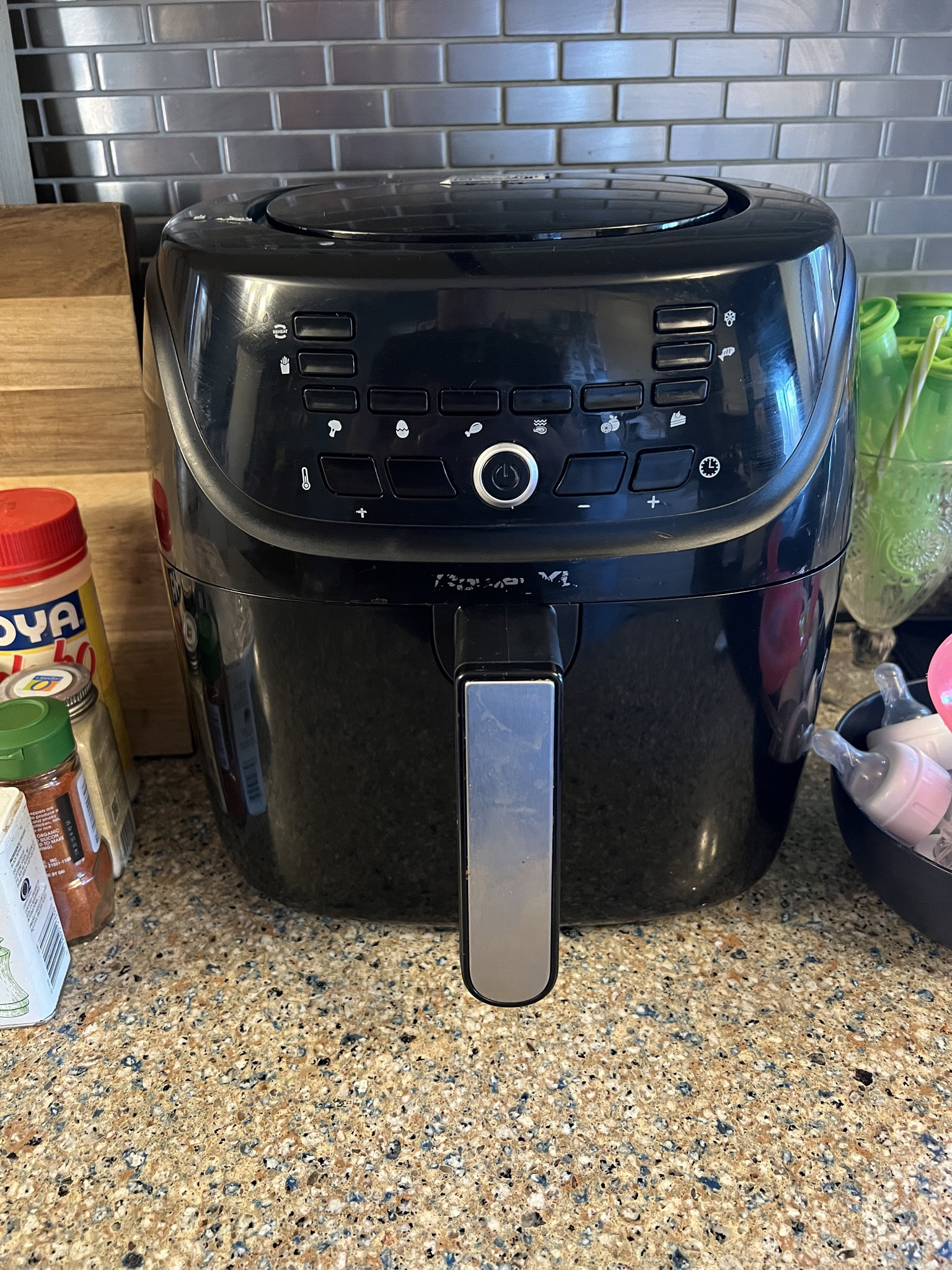 Time to make some wings! We use our 8qt air fryer like, everyday😅but it does such a good job!! I use the Primal Kitchens buffalo sauce because it doesn’t have vegetable seed oils, and it tastes great👍🏻

#LTKhome